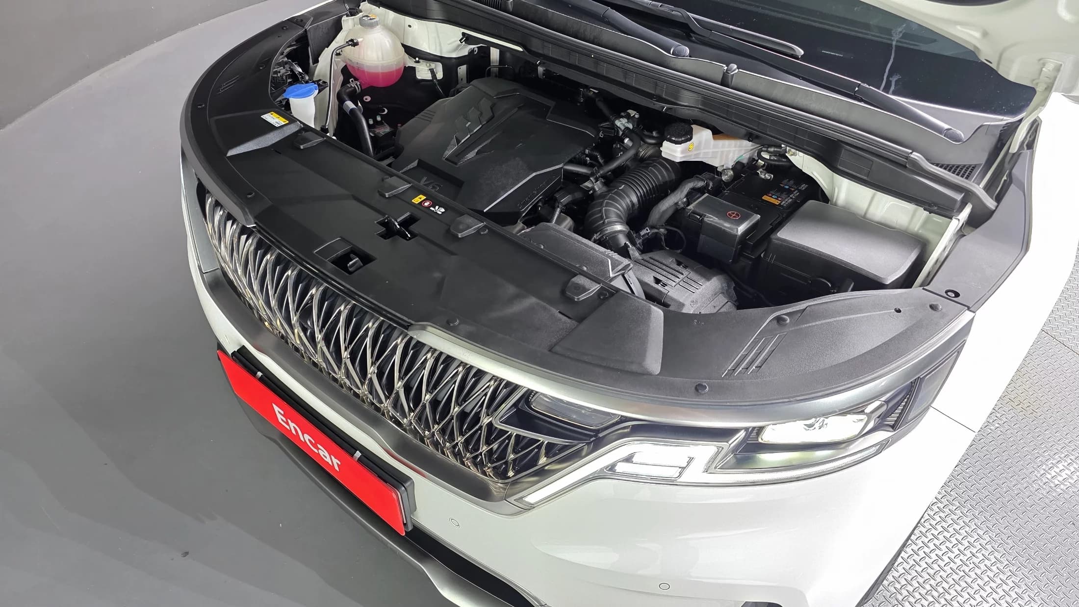 Kia Carnival Gasoline 7-Seater Signature, 2023 г. 49924 км. — фото 6