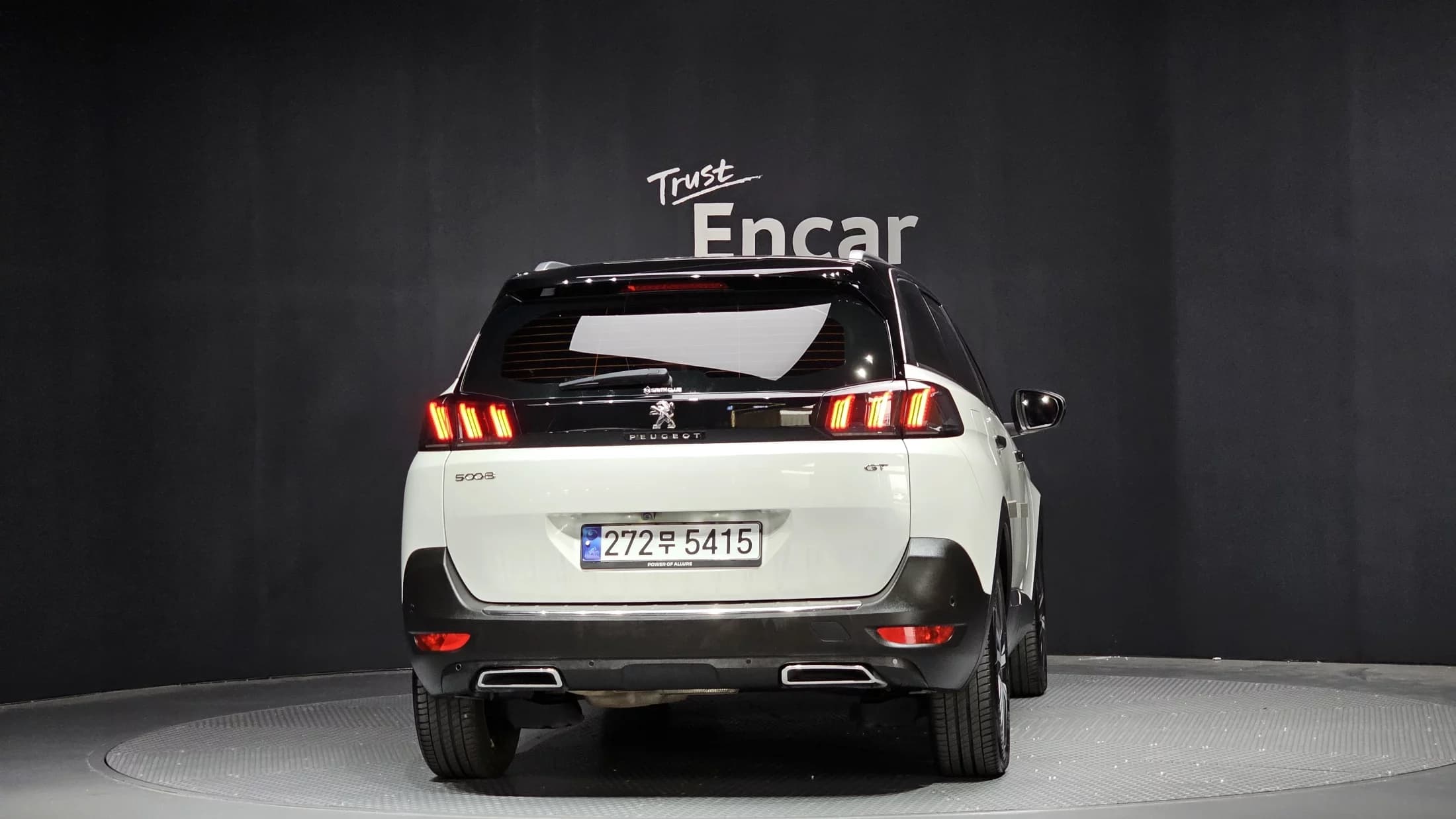Peugeot 5008 1.2 Pure Tech GT, 2024 г. 18124 км. — фото 4