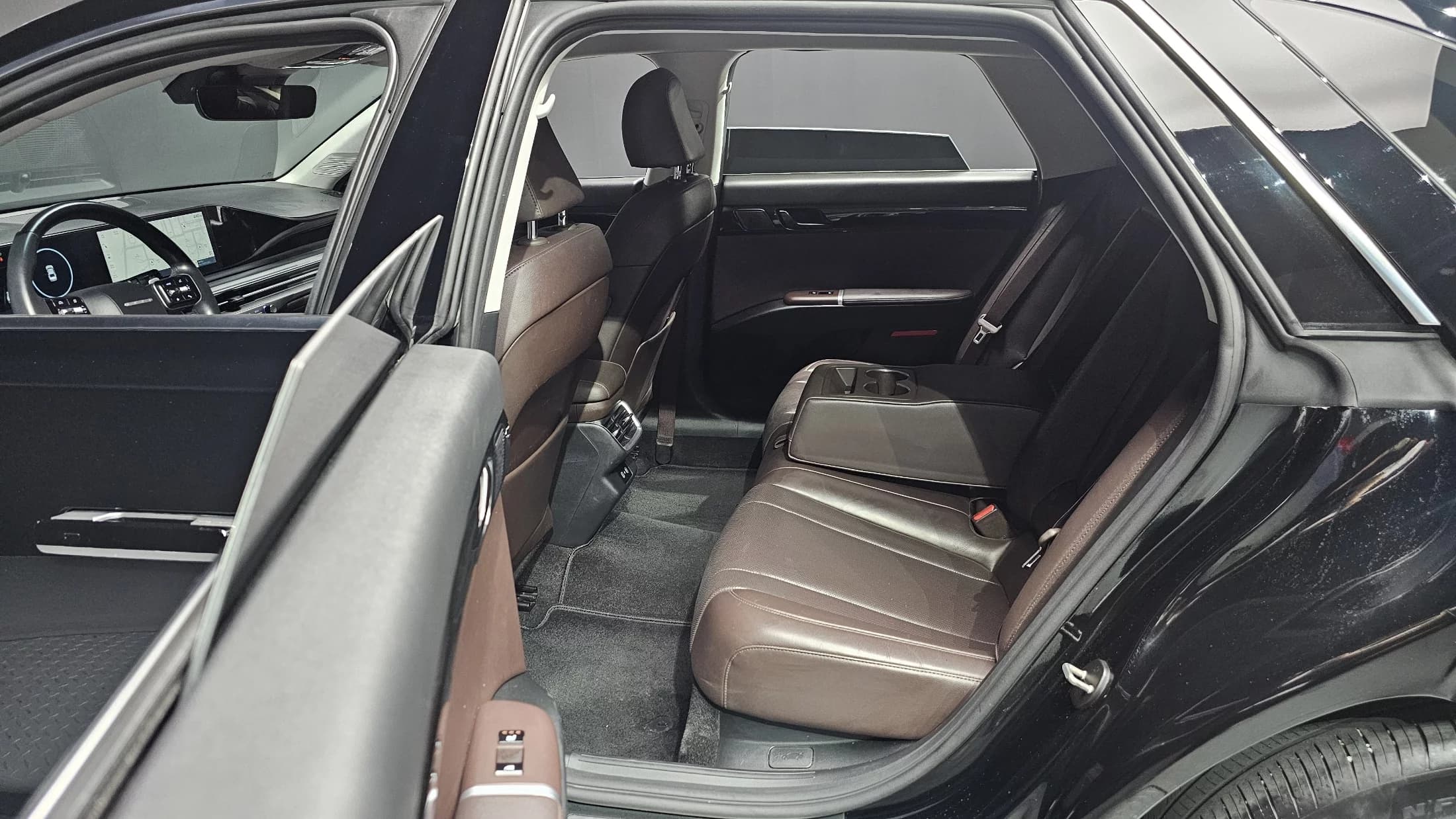 Hyundai Grandeur 2,5 Gasoline 2WD Exclusive, 2022 г. 72270 км. — фото 12