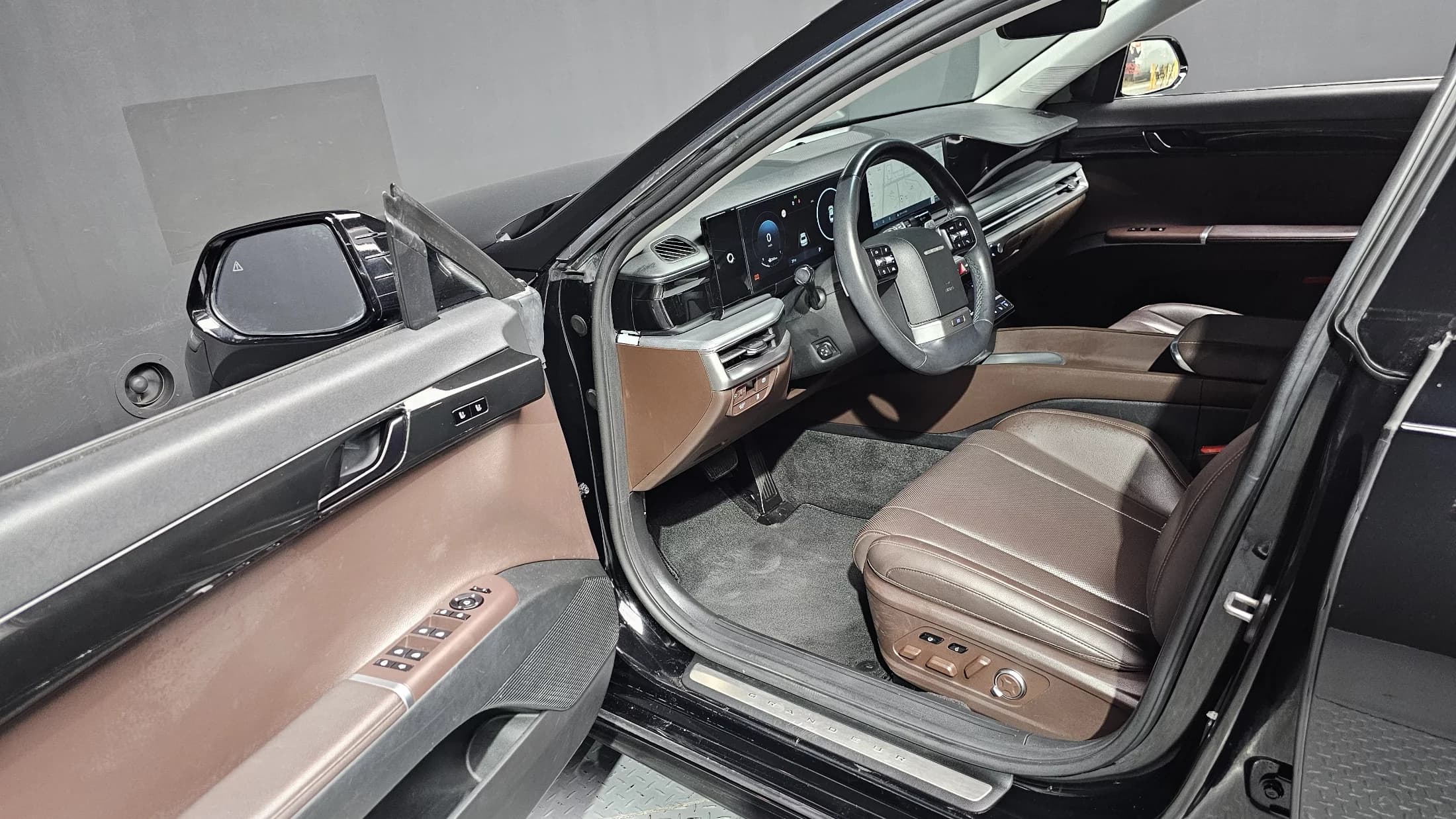 Hyundai Grandeur 2,5 Gasoline 2WD Exclusive, 2022 г. 72270 км. — фото 10