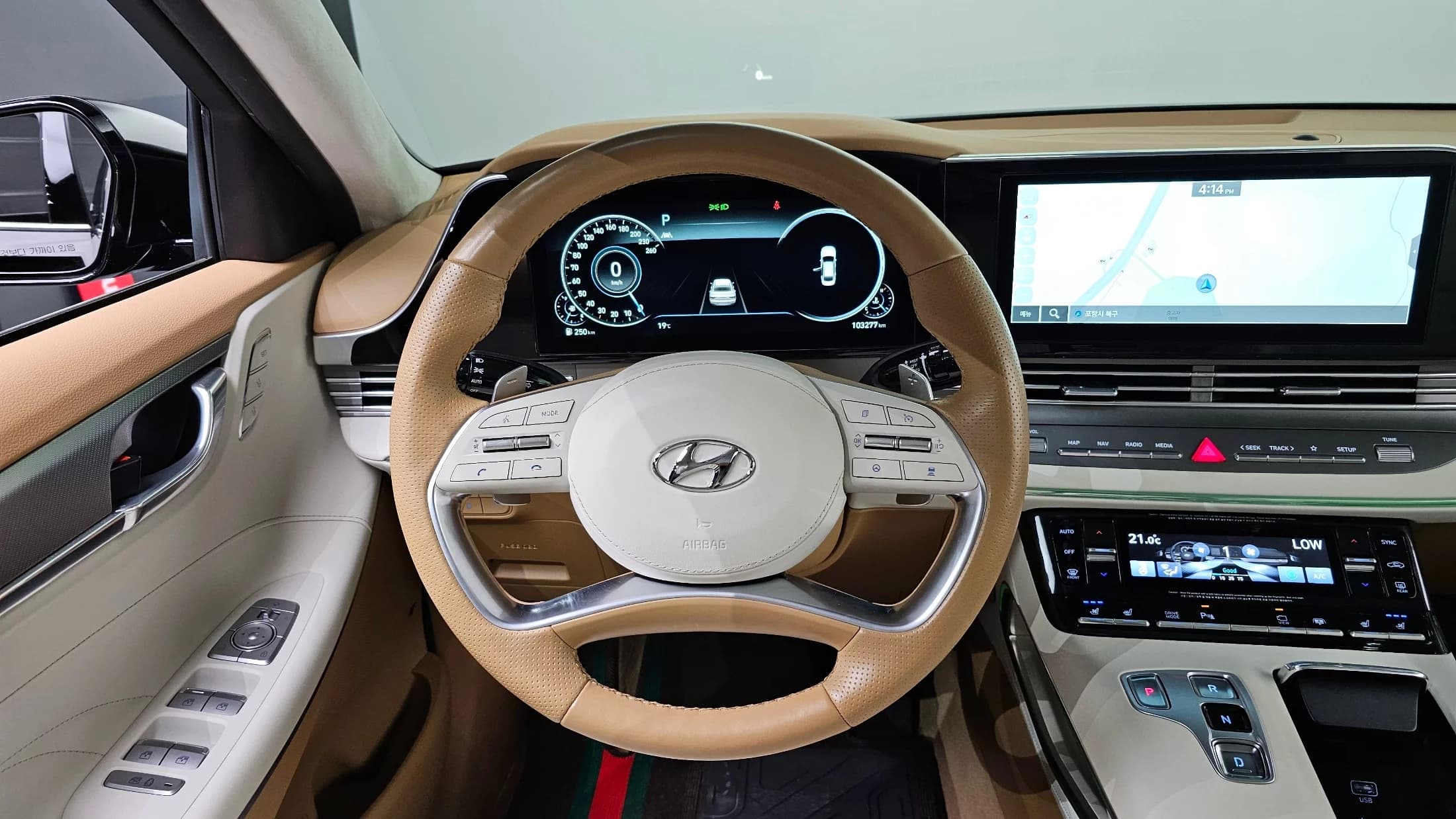 Hyundai Grandeur 2.5 Calligraphy, 2022 г. 105501 км. — фото 13