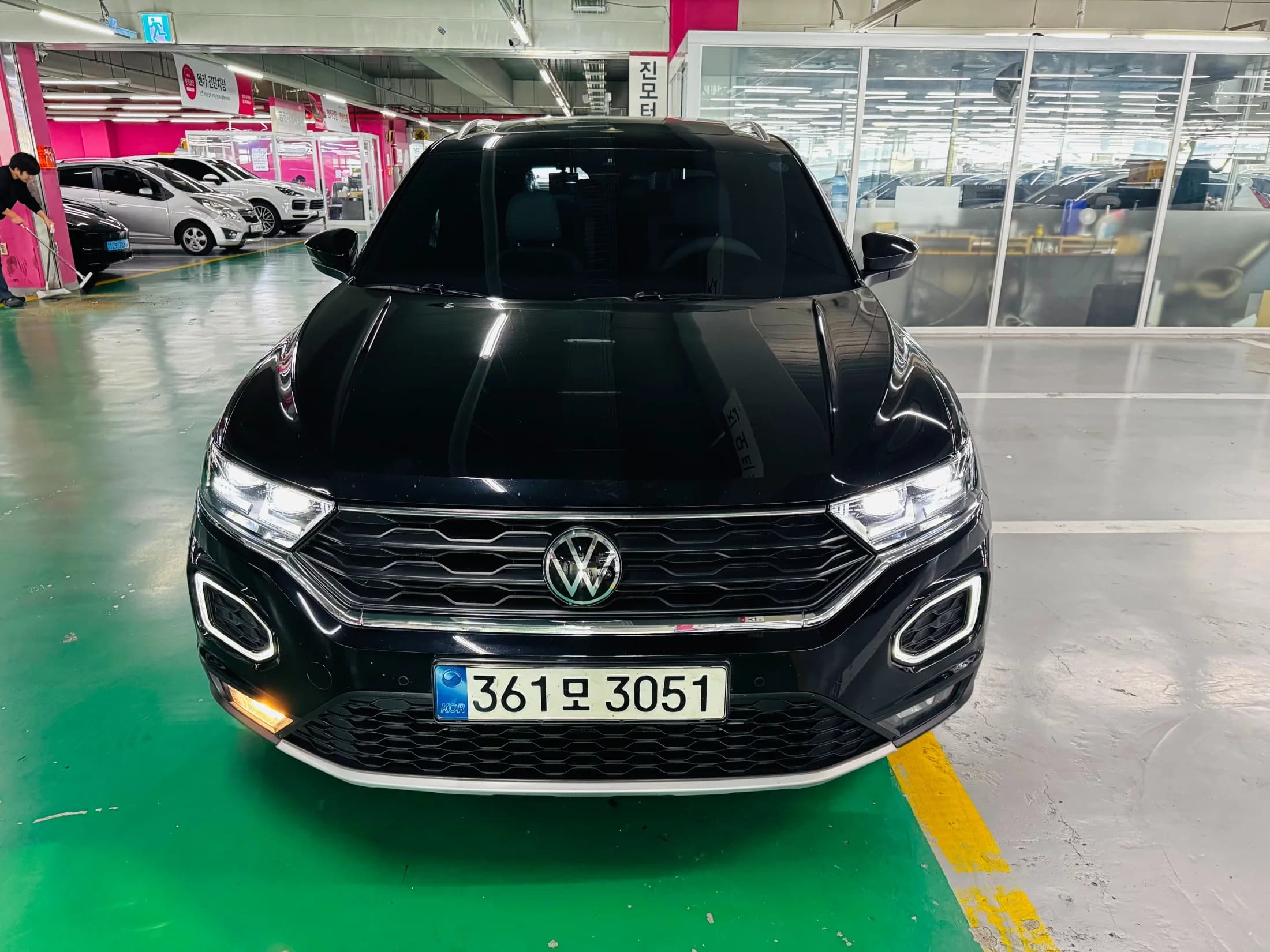 Volkswagen T-ROC 2.0 TDI Premium, 2021 г. 39136 км. — фото 2