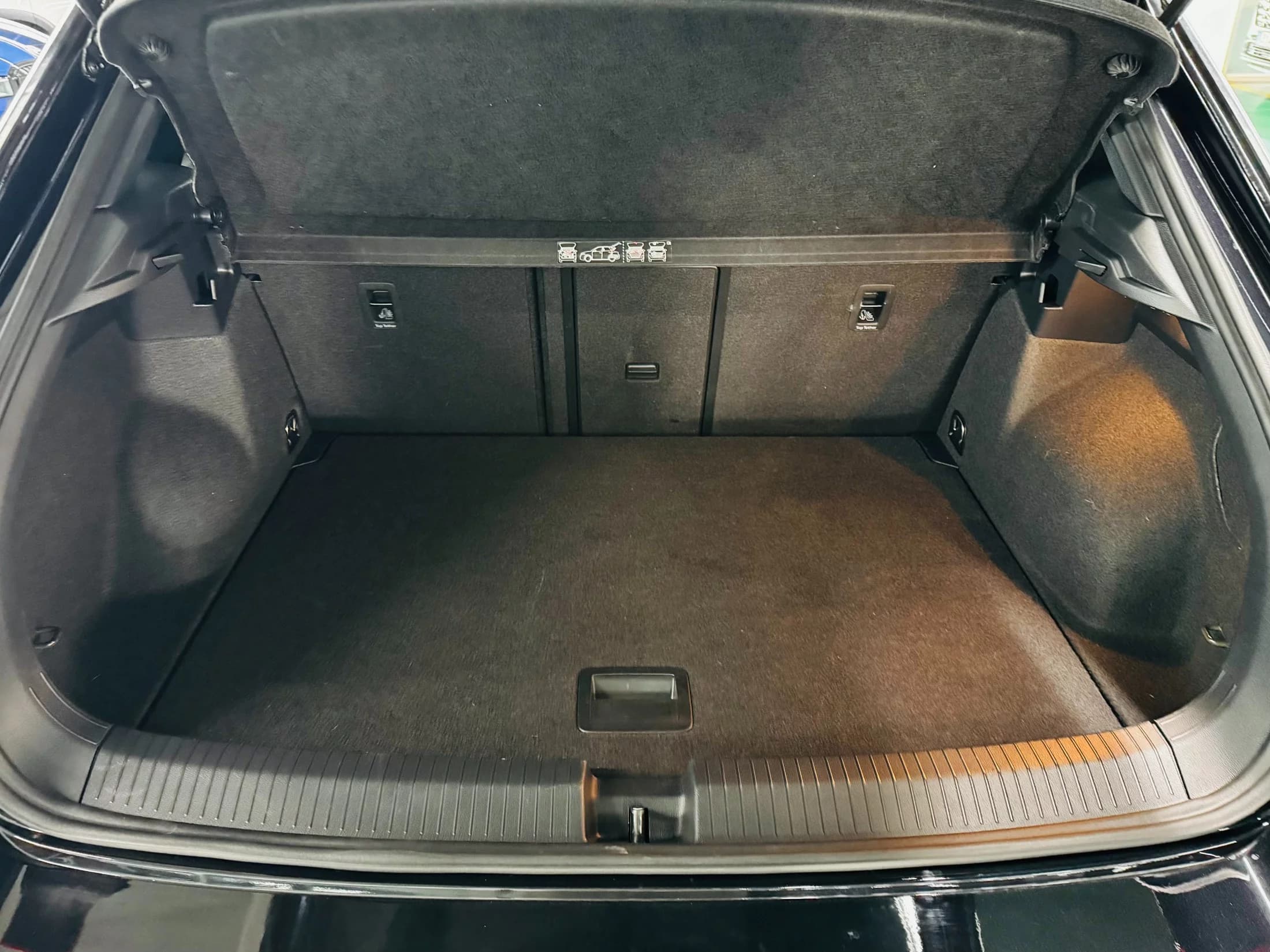 Volkswagen T-ROC 2.0 TDI Premium, 2021 г. 39136 км. — фото 11