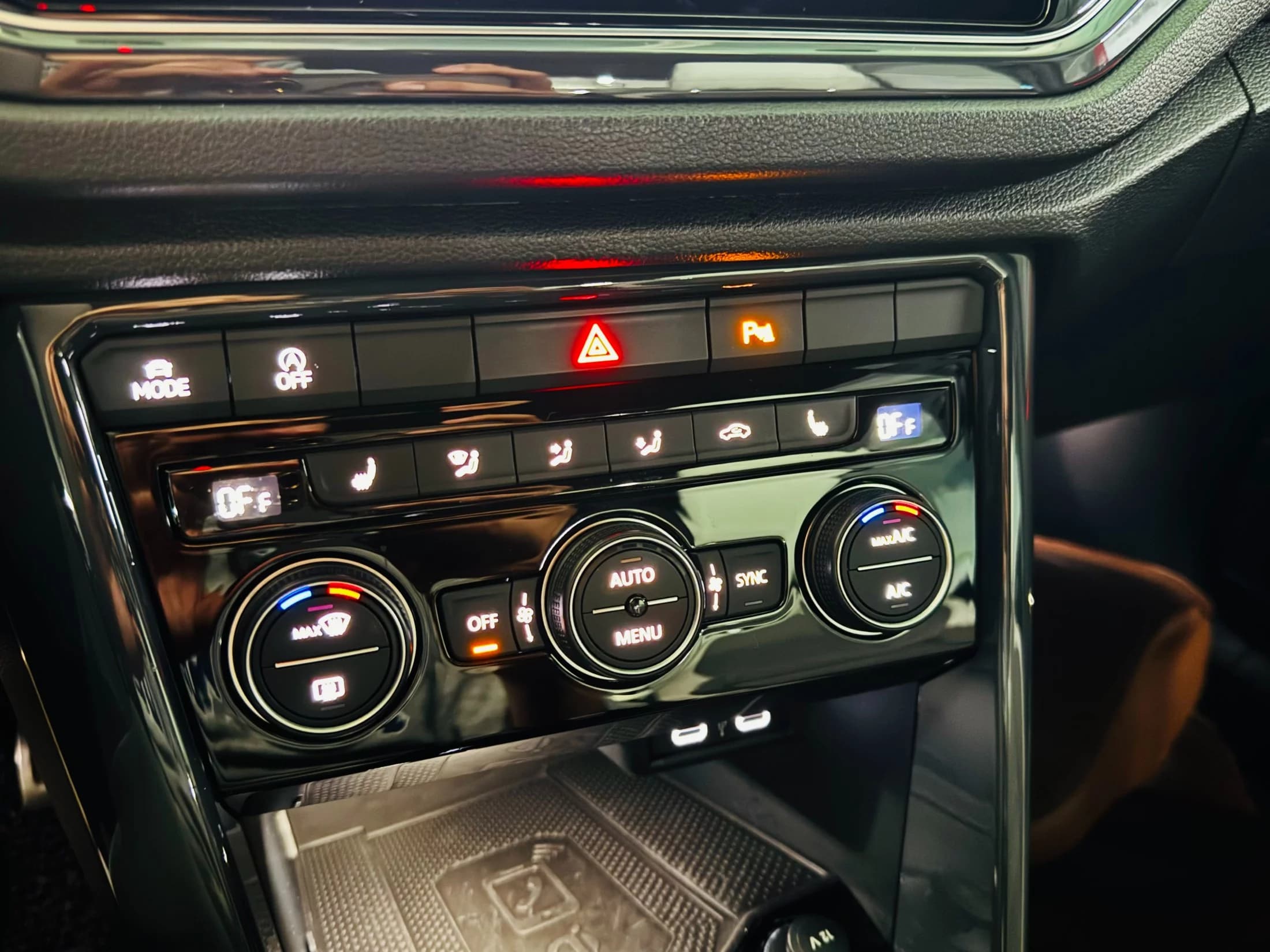 Volkswagen T-ROC 2.0 TDI Premium, 2021 г. 39136 км. — фото 20