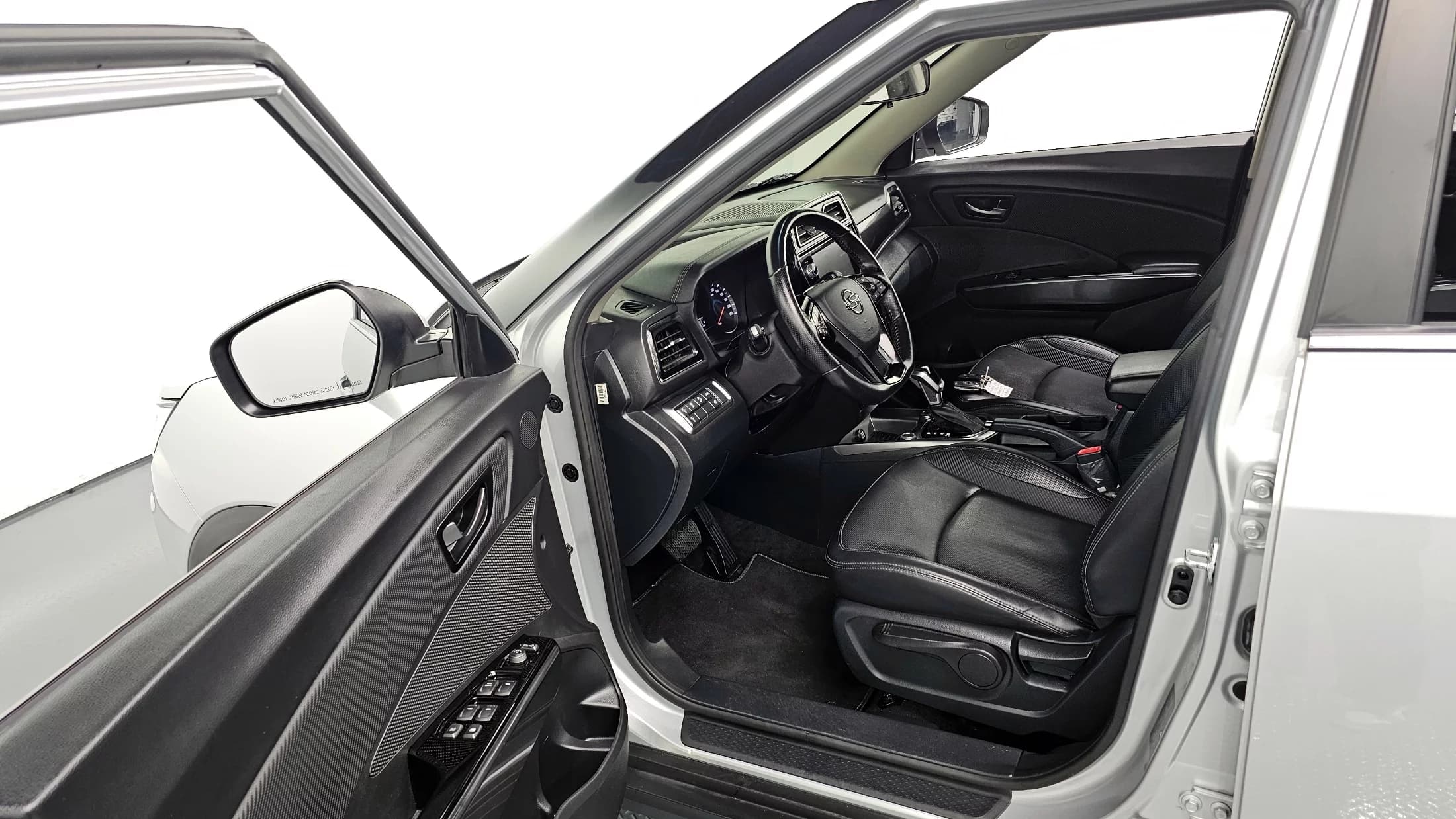 SsangYong TIBOLI Gasoline 1.5 2WD V3, 2021 г. 91555 км. — фото 10