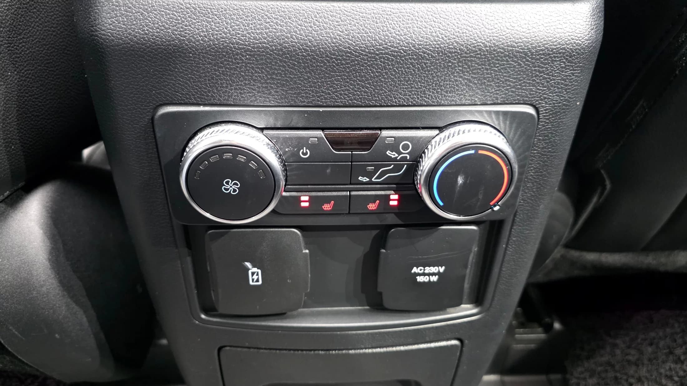 Ford EXPLORER 2.3 LimIted 4WD, 2022 г. 24459 км. — фото 19