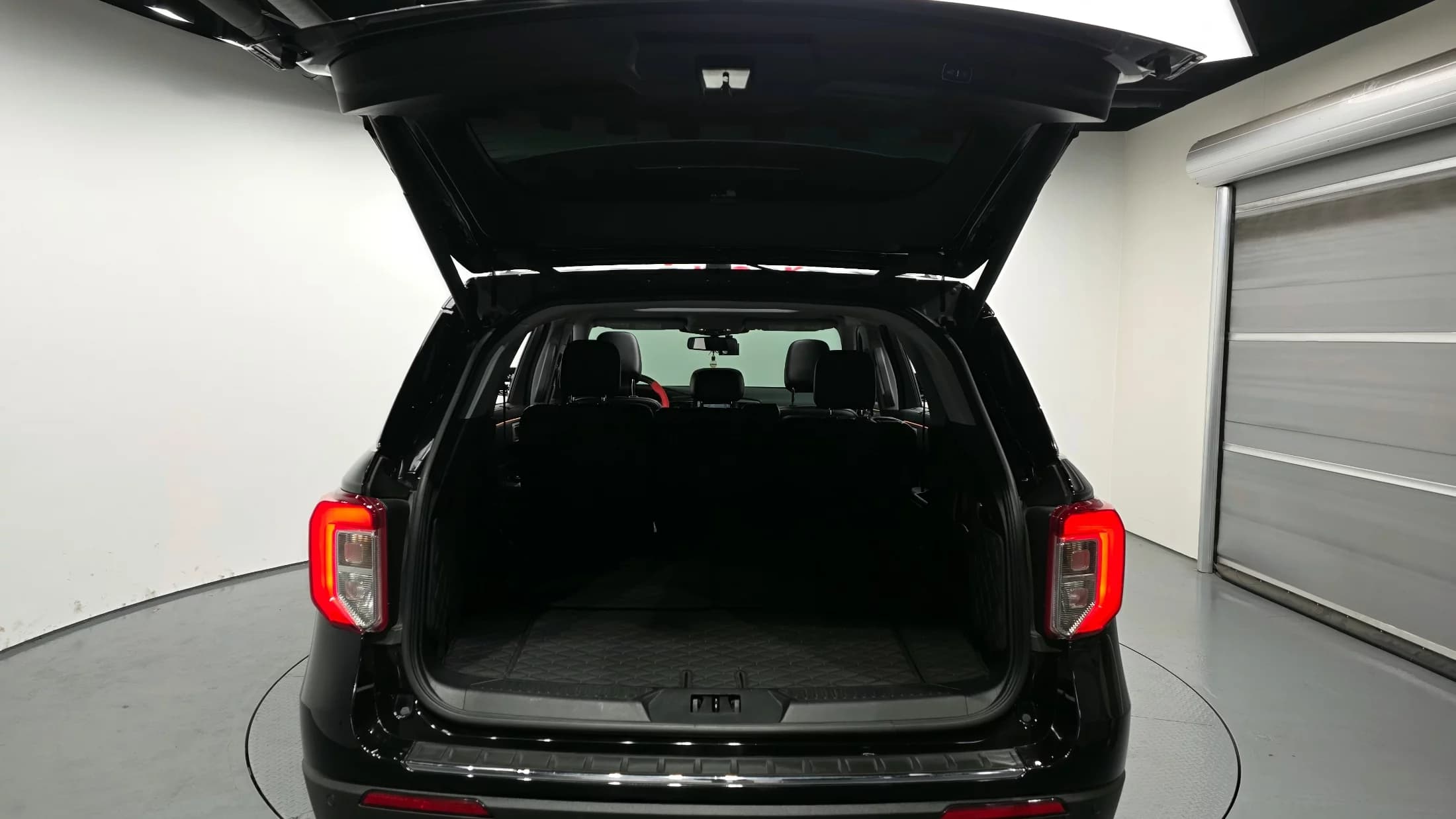 Ford EXPLORER 2.3 LimIted 4WD, 2022 г. 24459 км. — фото 20