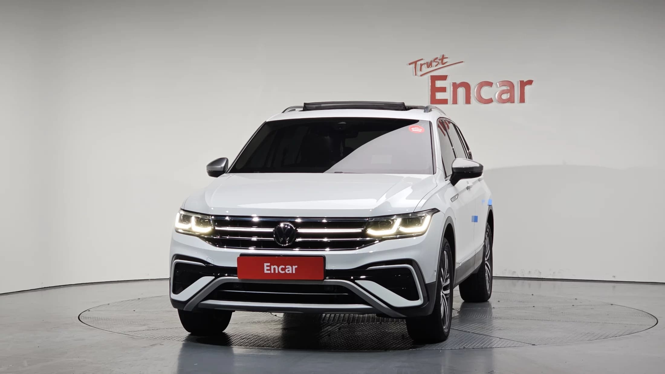 Volkswagen TIGUAN 2.0 TSI Prestige, 2023 г. 25737 км. — фото 2