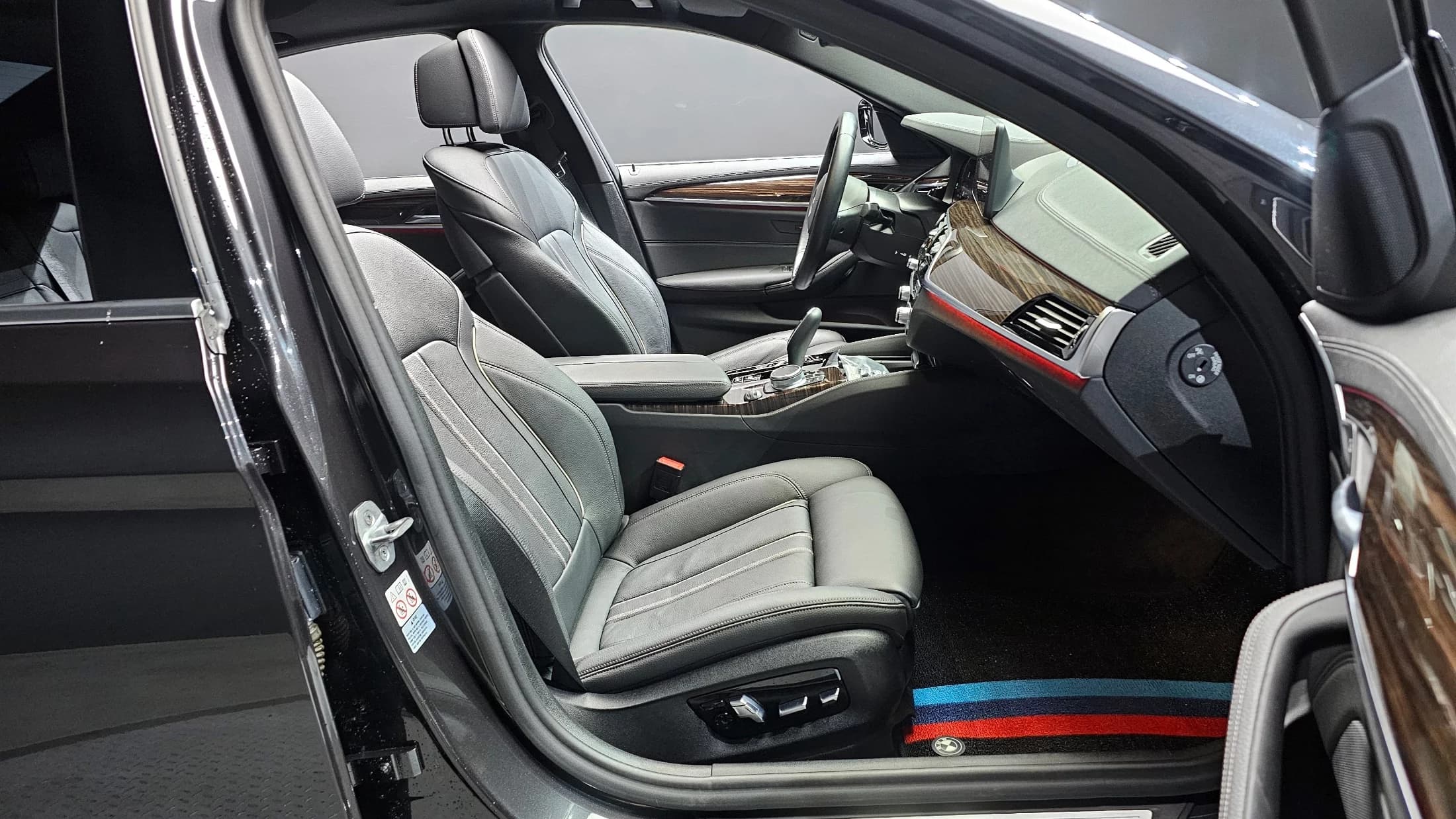 BMW 5-Series 520i M Sport, 2021 г. 27399 км. — фото 11