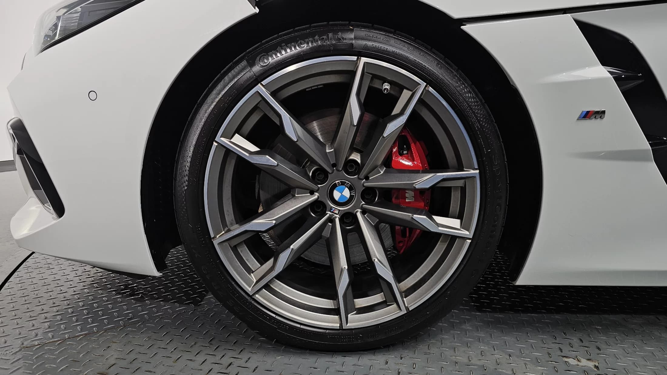 BMW Z4 M40i, 2024 г. 24946 км. — фото 5