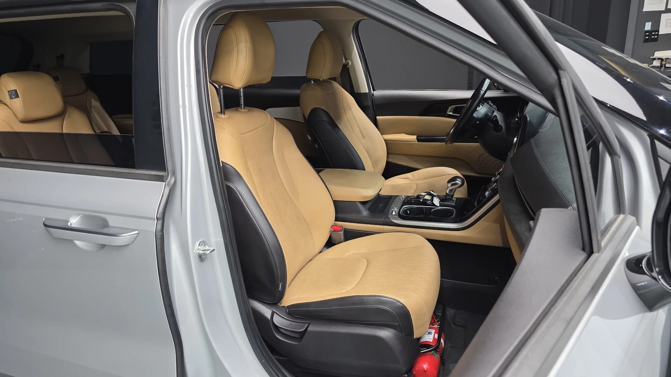Kia Carnival 11-Seater Prestige, 2022 г. 71596 км. — фото 12