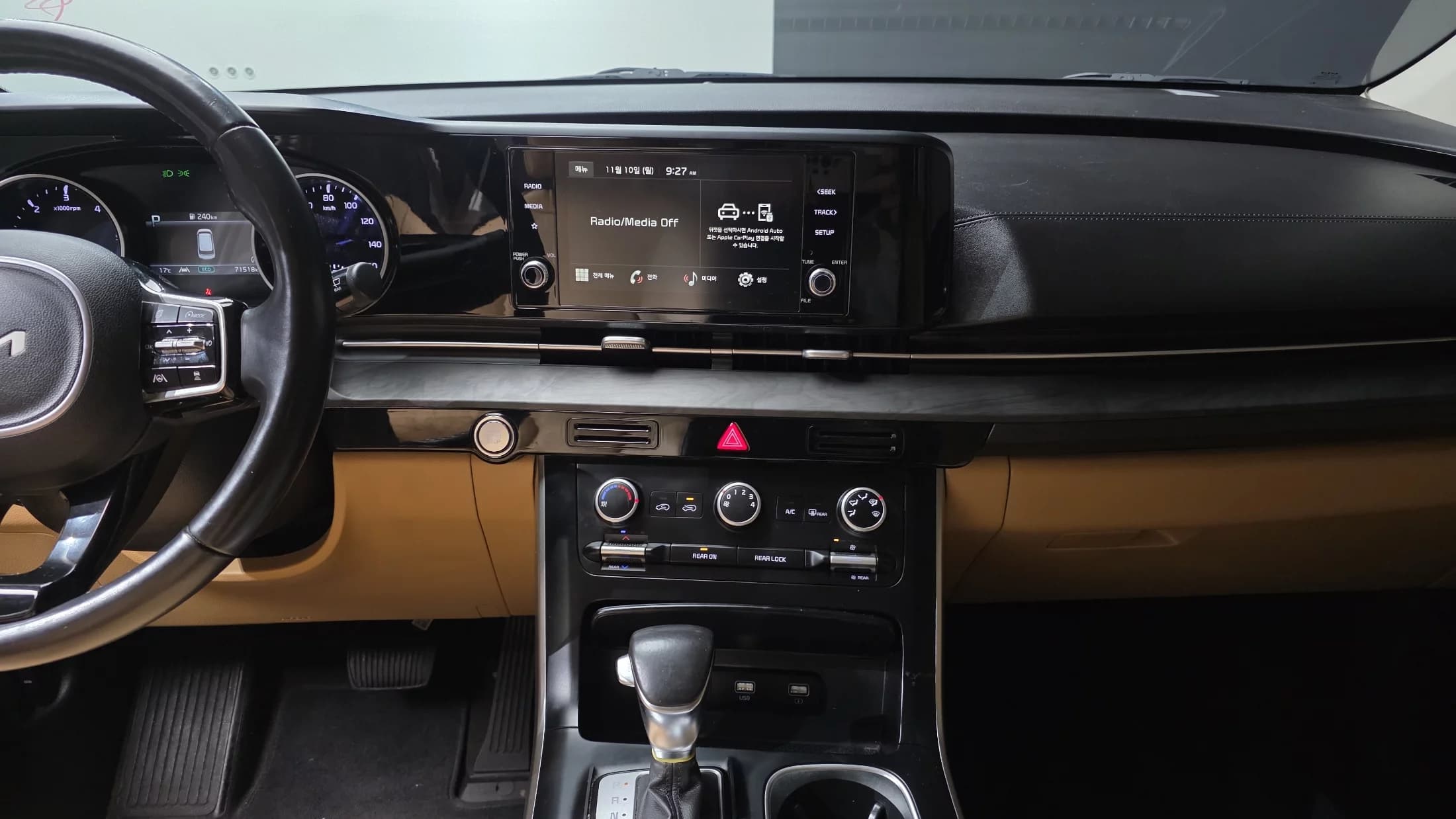 Kia Carnival 11-Seater Prestige, 2022 г. 71596 км. — фото 18