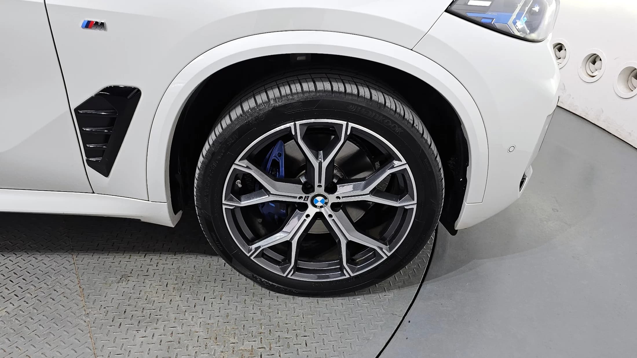 BMW X5 xDrive 30d M Sport, 2025 г. 15140 км. — фото 5