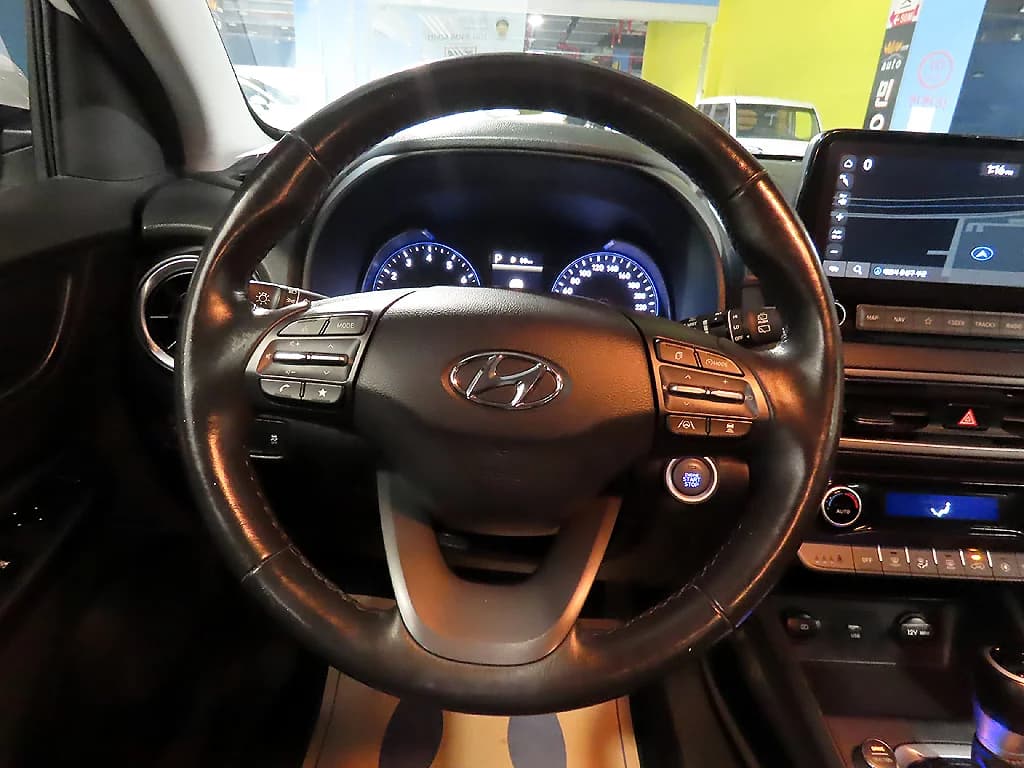 Hyundai Kona Gasoline 2.0 2WD Smart, 2022 г. 120330 км. — фото 7