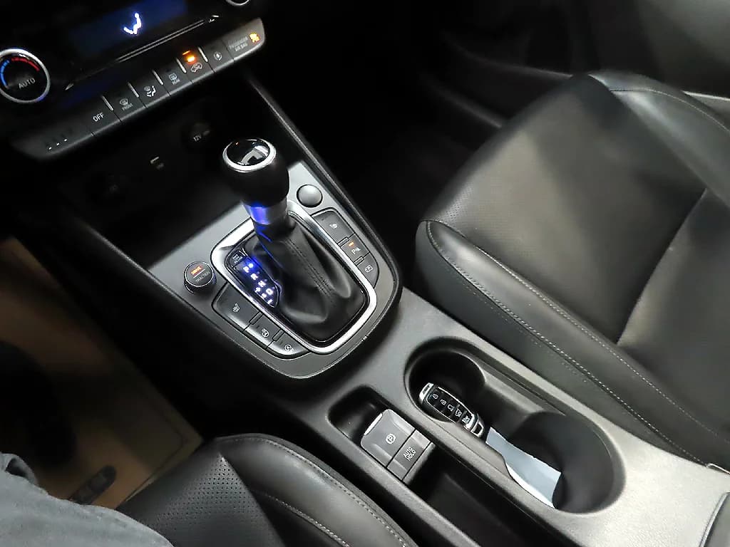 Hyundai Kona Gasoline 2.0 2WD Smart, 2022 г. 120330 км. — фото 9