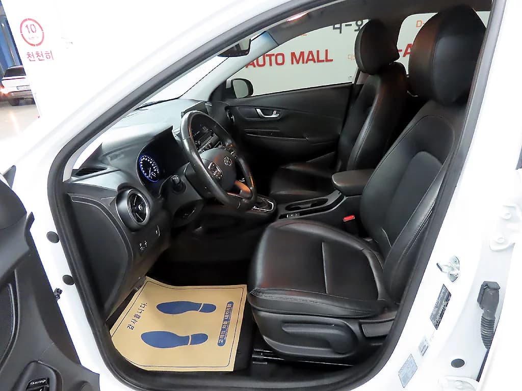 Hyundai Kona Gasoline 2.0 2WD Smart, 2022 г. 120330 км. — фото 10