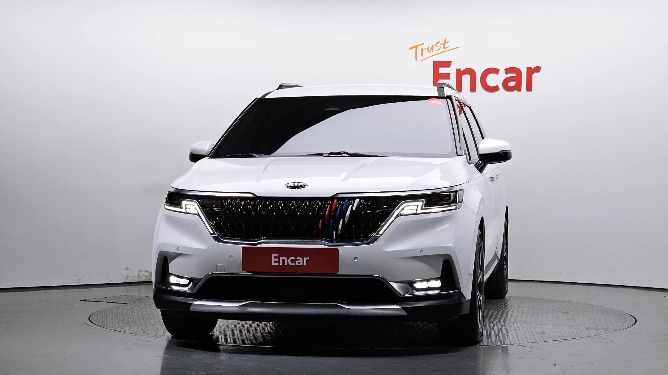 Kia Carnival 9-Seater Noblesse, 2021 г. 49520 км. — фото 3