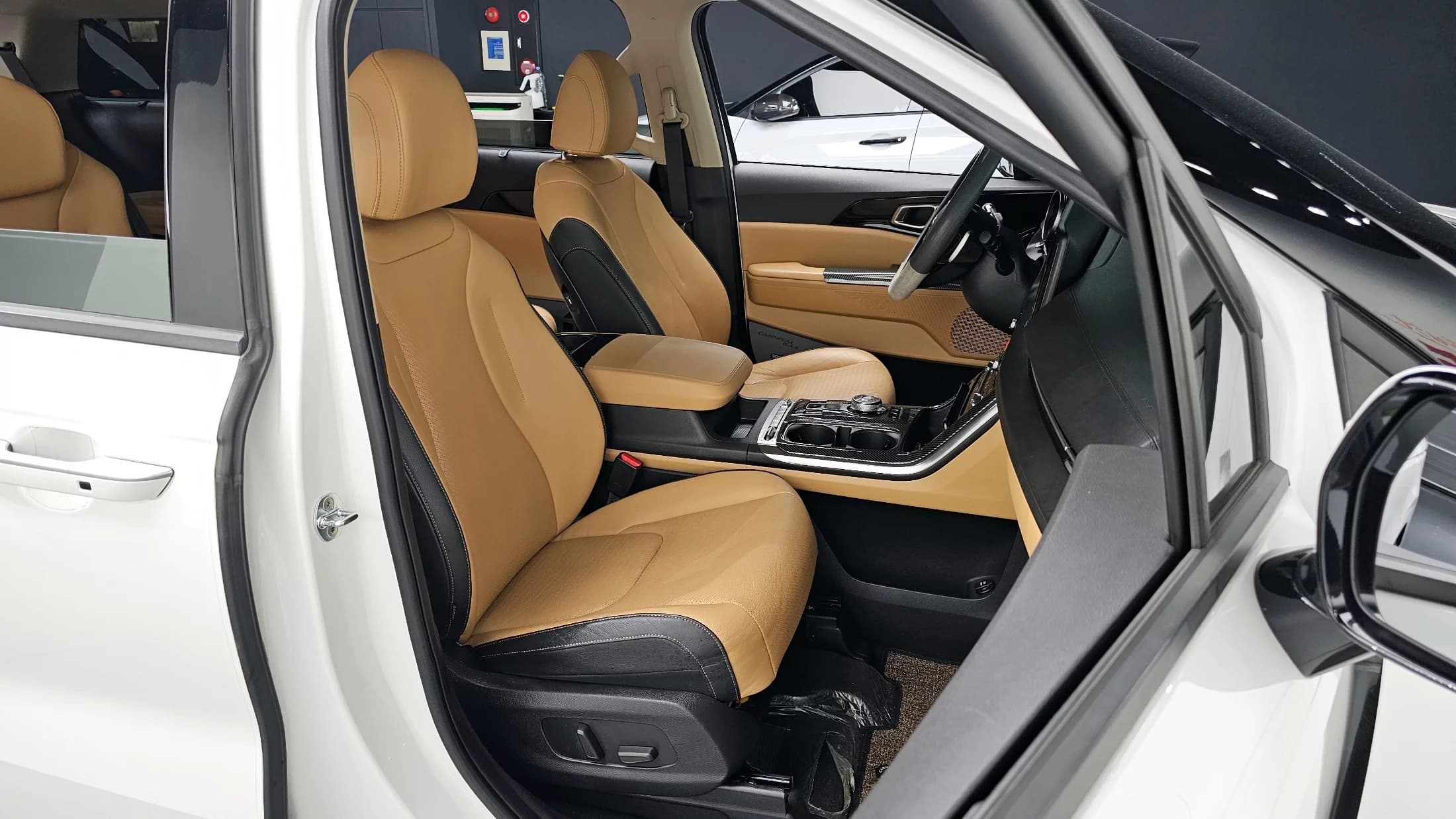 Kia Carnival 9-Seater Noblesse, 2021 г. 49520 км. — фото 10