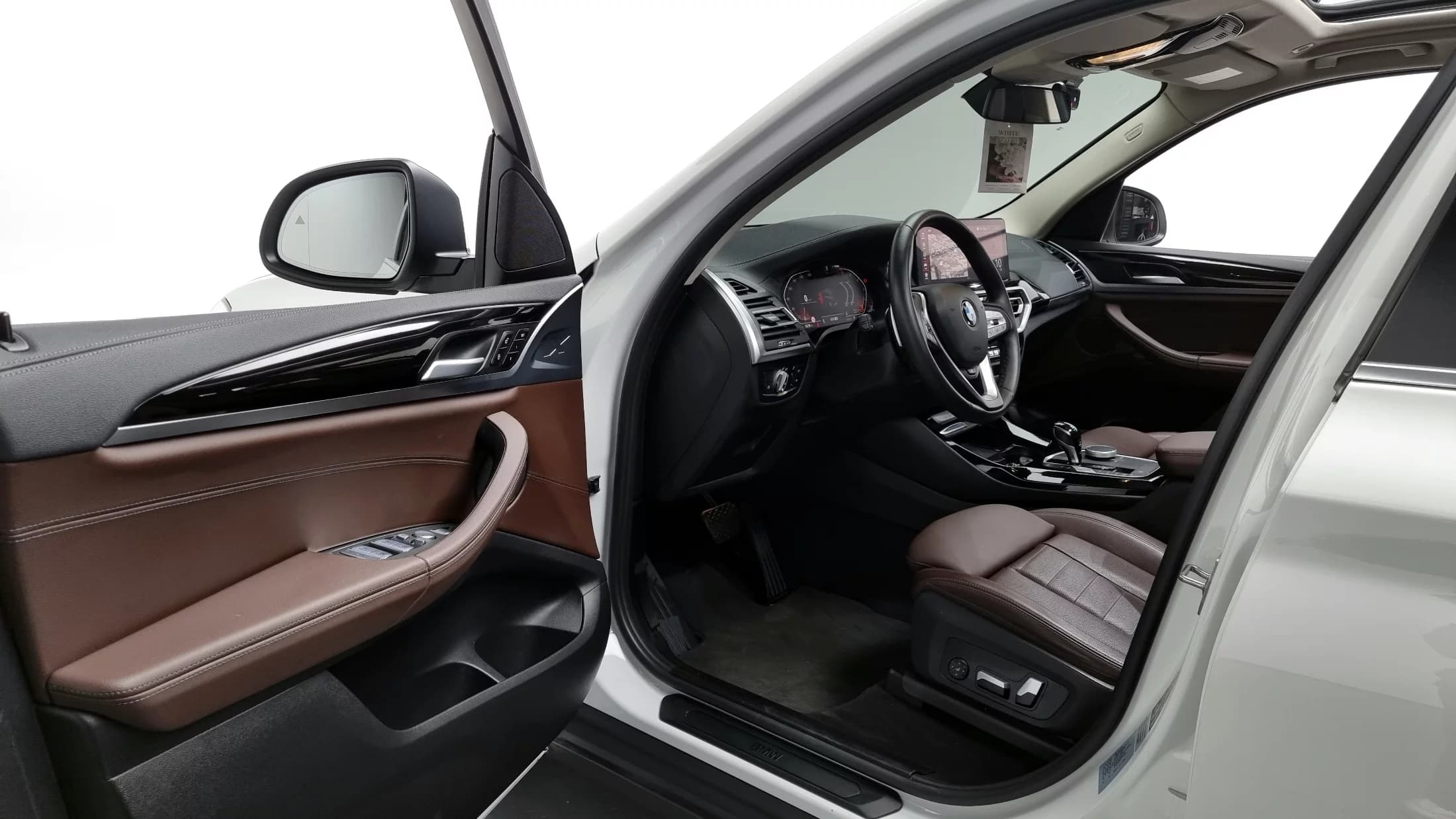 BMW X3 xDrive 20i, 2022 г. 52496 км. — фото 10