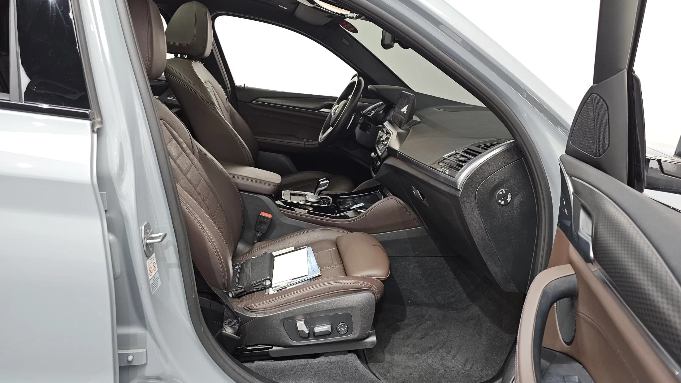 BMW X4 xDrive20i M Sport, 2022 г. 77025 км. — фото 11