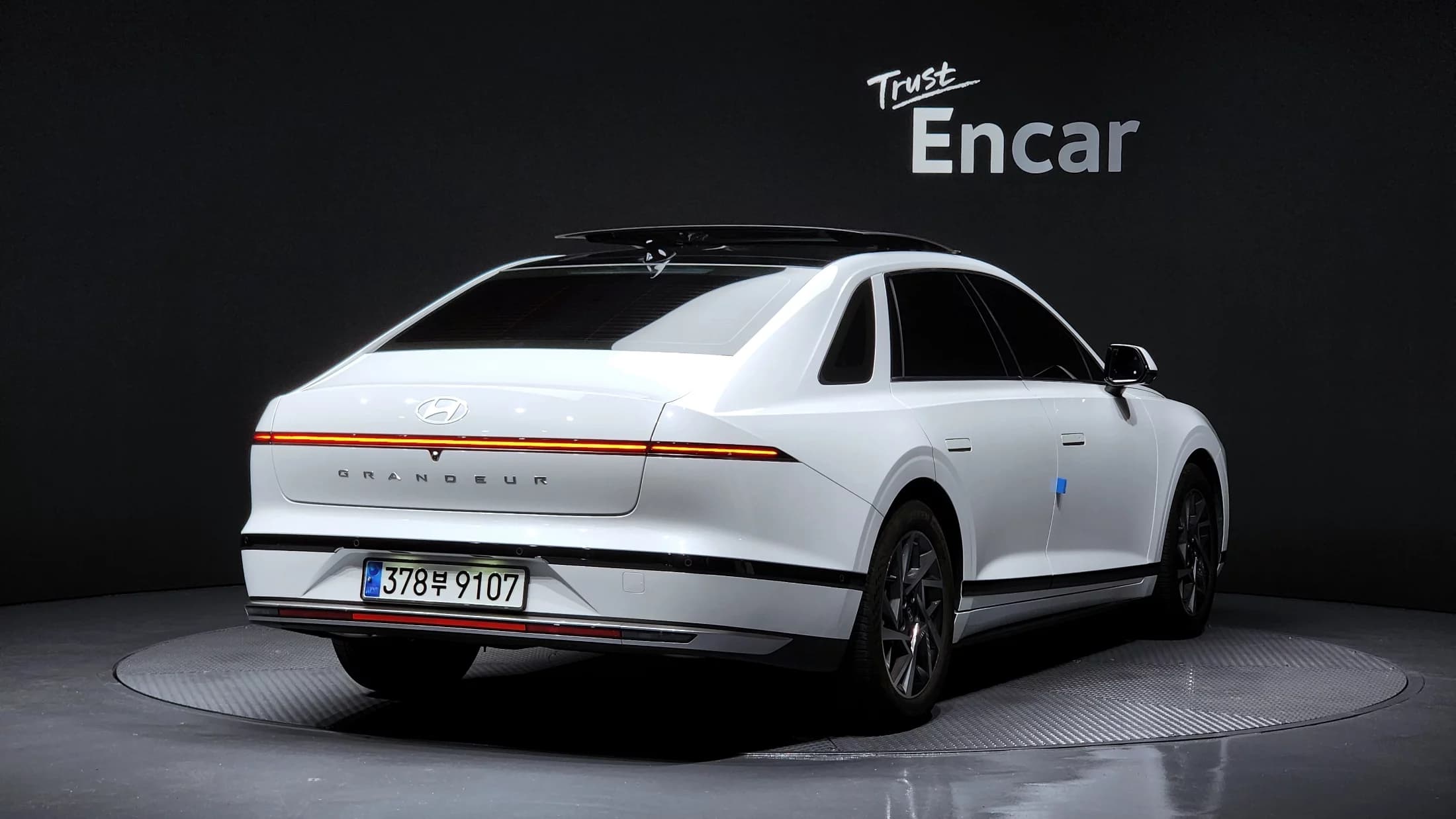 Hyundai Grandeur 2,5 Gasoline 2WD Exclusive, 2023 г. 17094 км. — фото 2