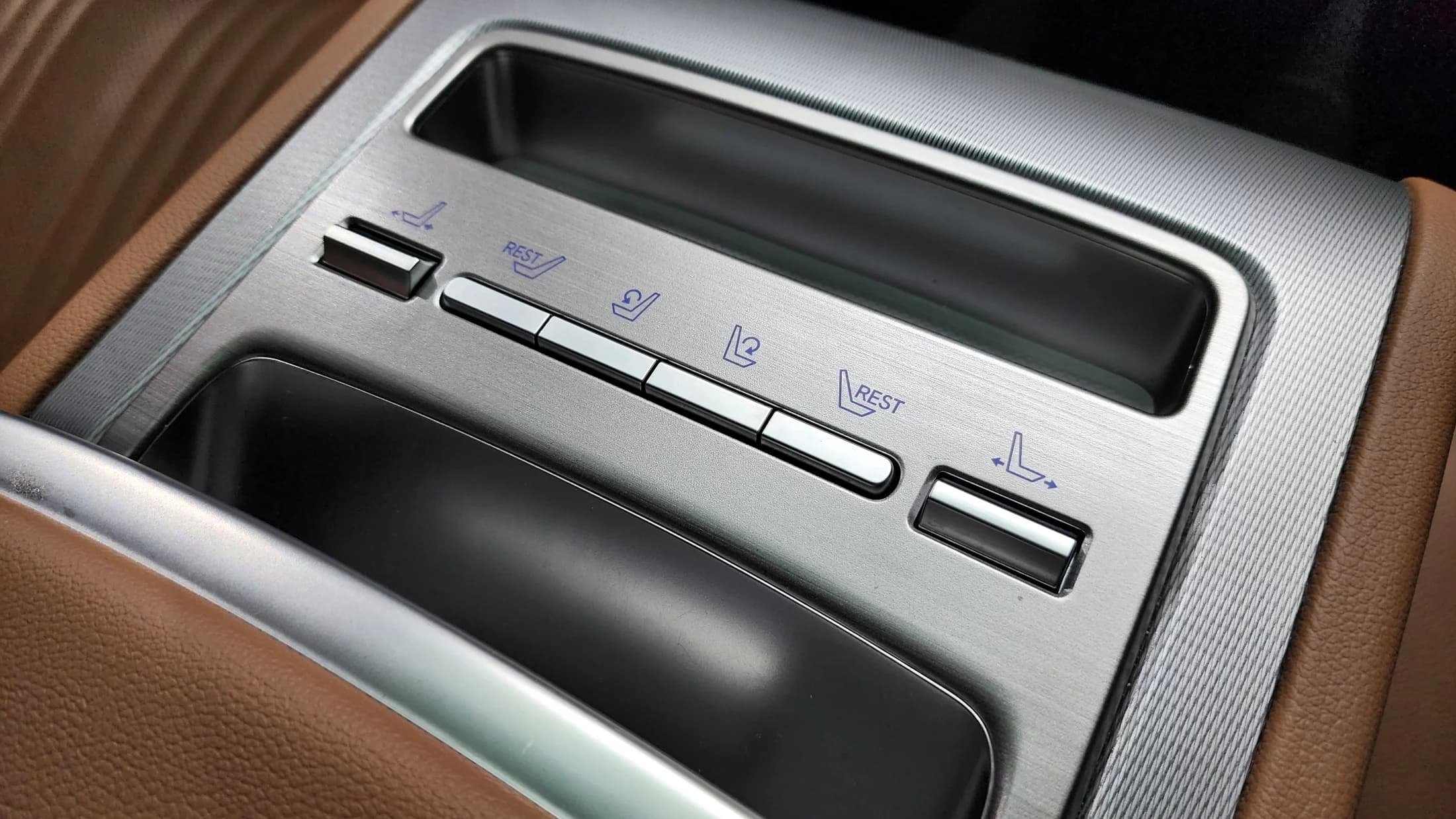 Hyundai Grandeur 2,5 Gasoline 2WD Exclusive, 2023 г. 17094 км. — фото 19