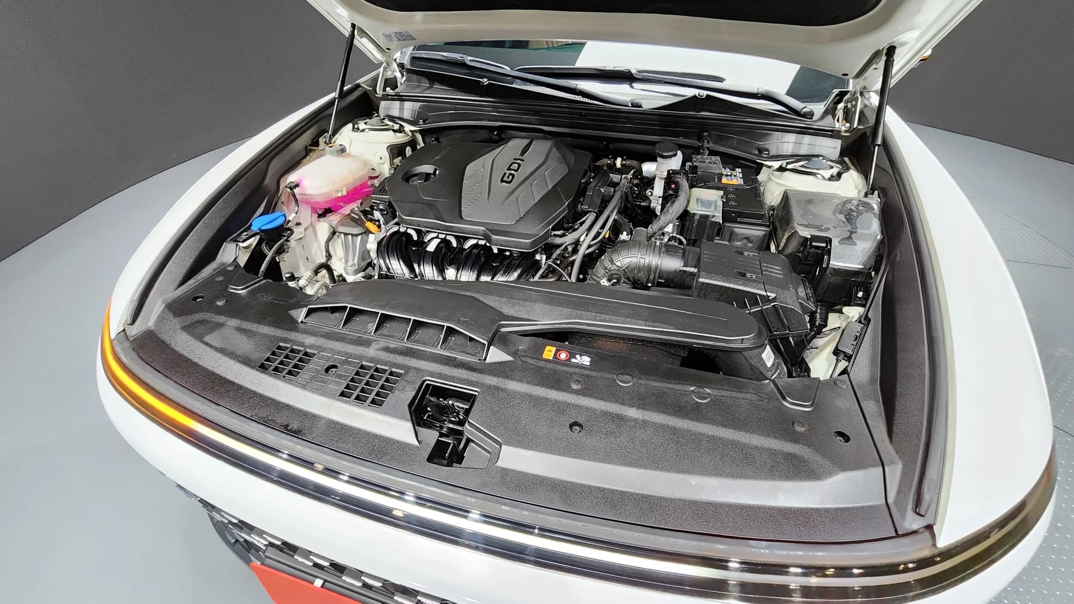Hyundai Grandeur 2,5 Gasoline 2WD Exclusive, 2023 г. 17094 км. — фото 6