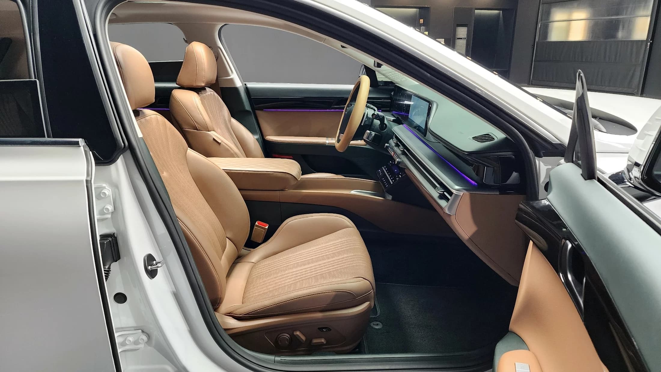 Hyundai Grandeur 2,5 Gasoline 2WD Exclusive, 2023 г. 17094 км. — фото 10