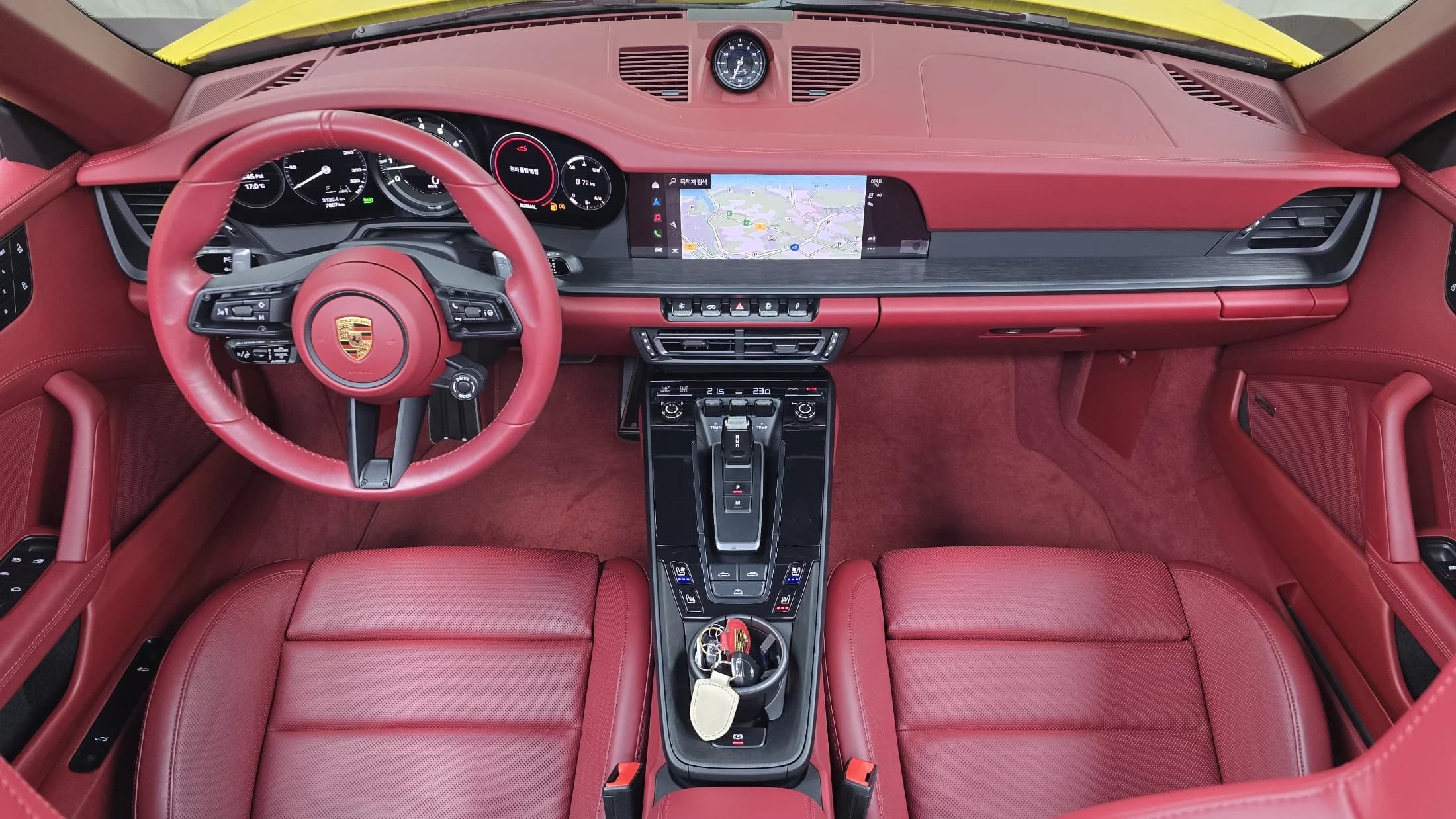 Porsche 911 Carrera 4 GTS Cabriolet, 2023 г. 7096 км. — фото 7