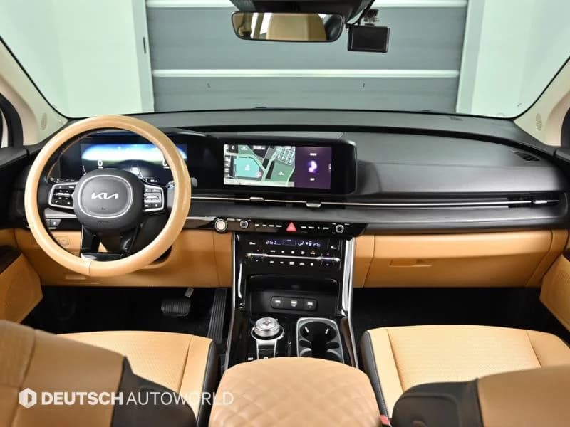 Kia Carnival 9-Seater Signature, 2023 г. 96911 км. — фото 13