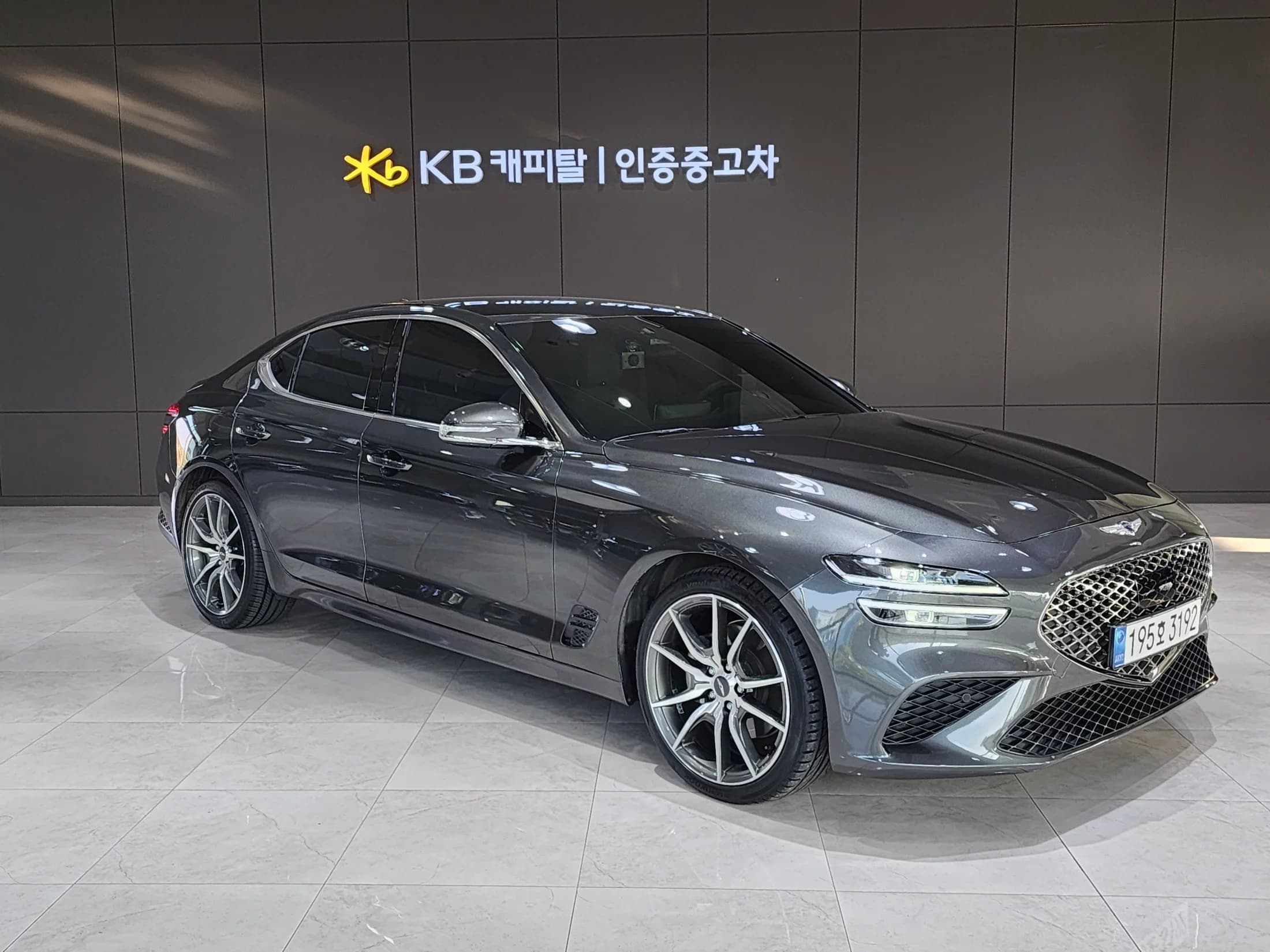 Genesis G70 Gasoline 2.0T 2WD, 2023 г. 22181 км. — фото 2