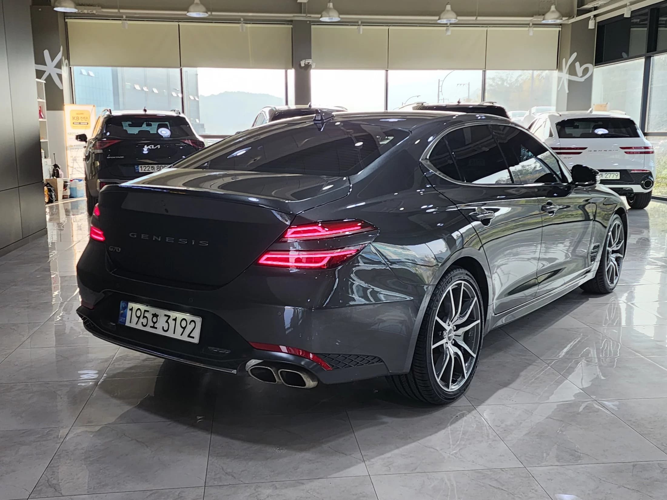 Genesis G70 Gasoline 2.0T 2WD, 2023 г. 22181 км. — фото 3