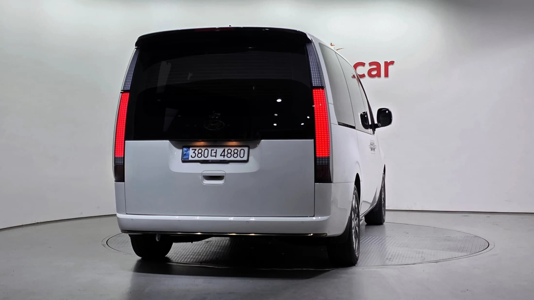 Hyundai Staria Lounge 9-Seater Inspiration, 2024 г. 40593 км. — фото 4