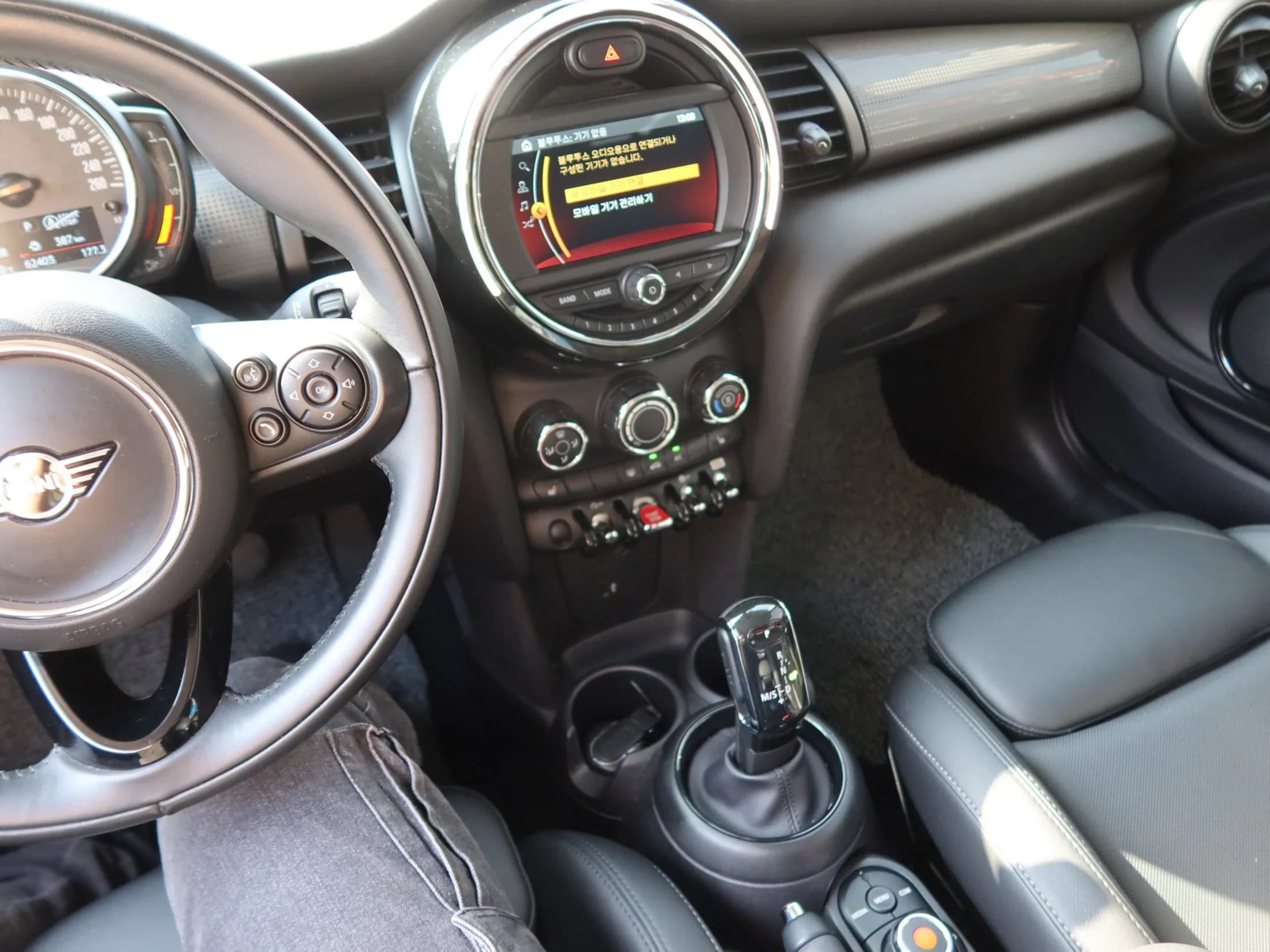 MINI Cooper Standard Third Generation, 2021 г. 62036 км. — фото 11