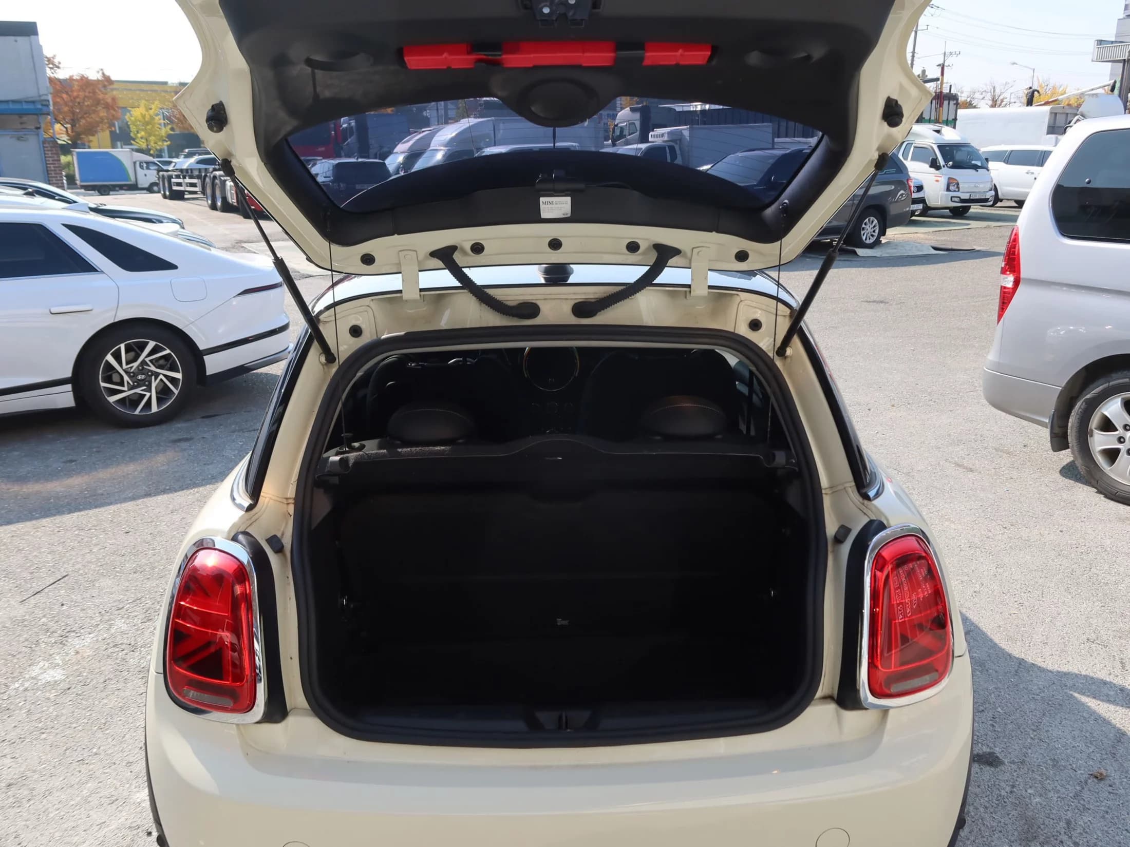 MINI Cooper Standard Third Generation, 2021 г. 62036 км. — фото 16