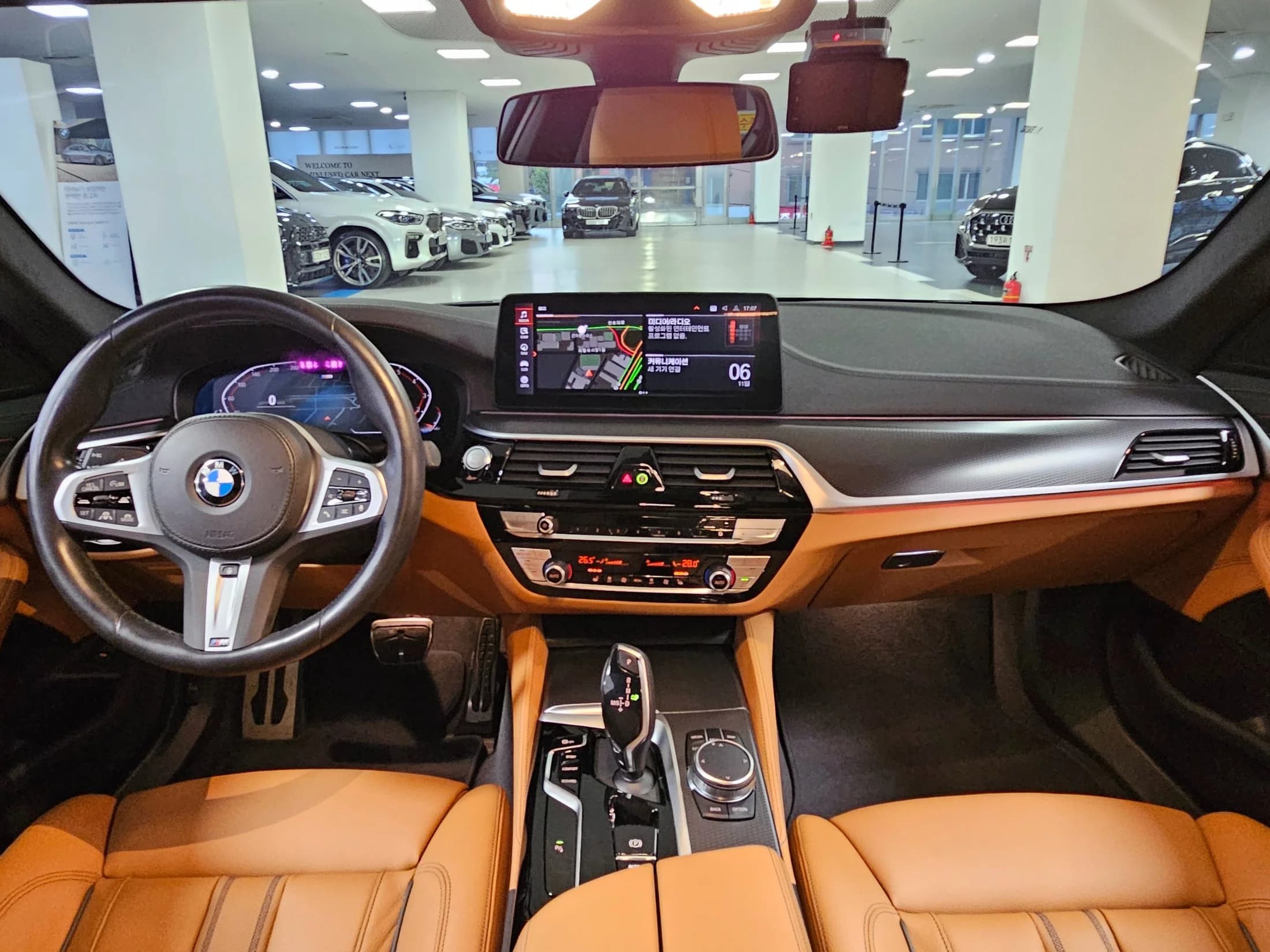 BMW 5-Series 520i M Sport, 2022 г. 59696 км. — фото 7