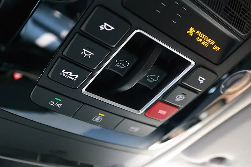 Kia Carnival 9-Seater Gravity, 2024 г. 16581 км. — фото 10