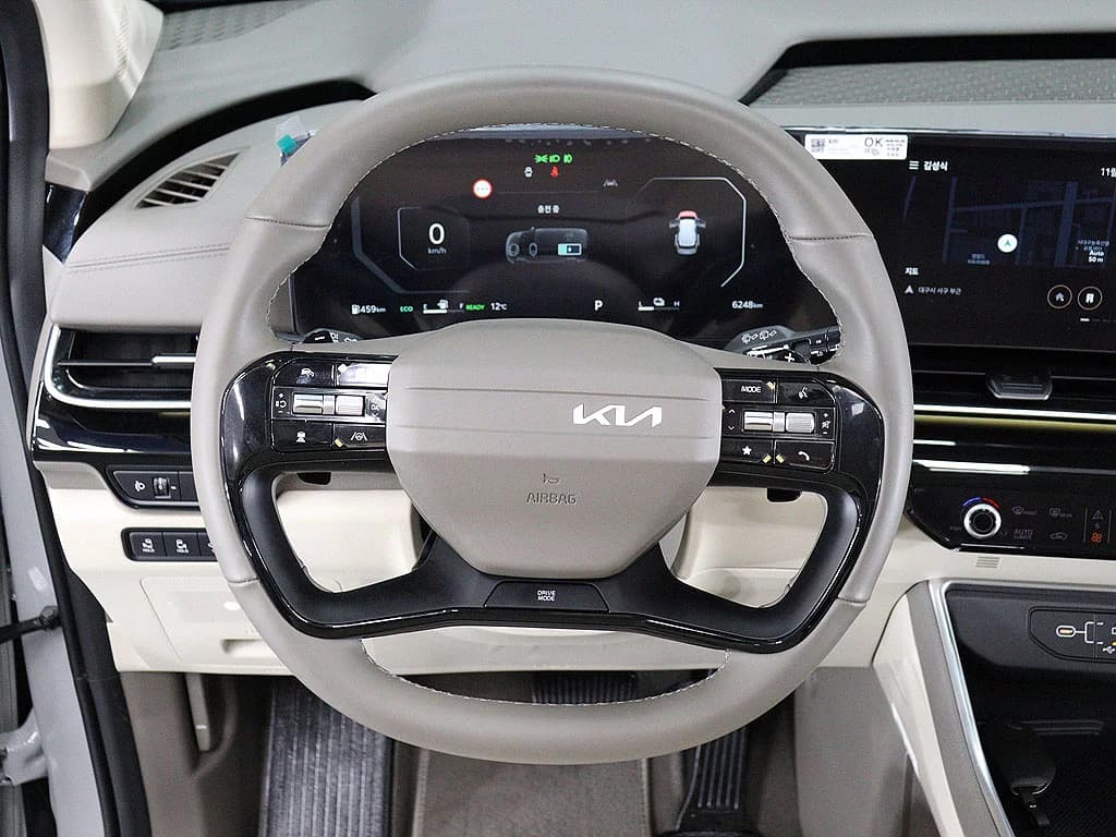Kia Carnival HEV 9seater Gravity, гибрид, 2025 г. 6328 км. — фото 13