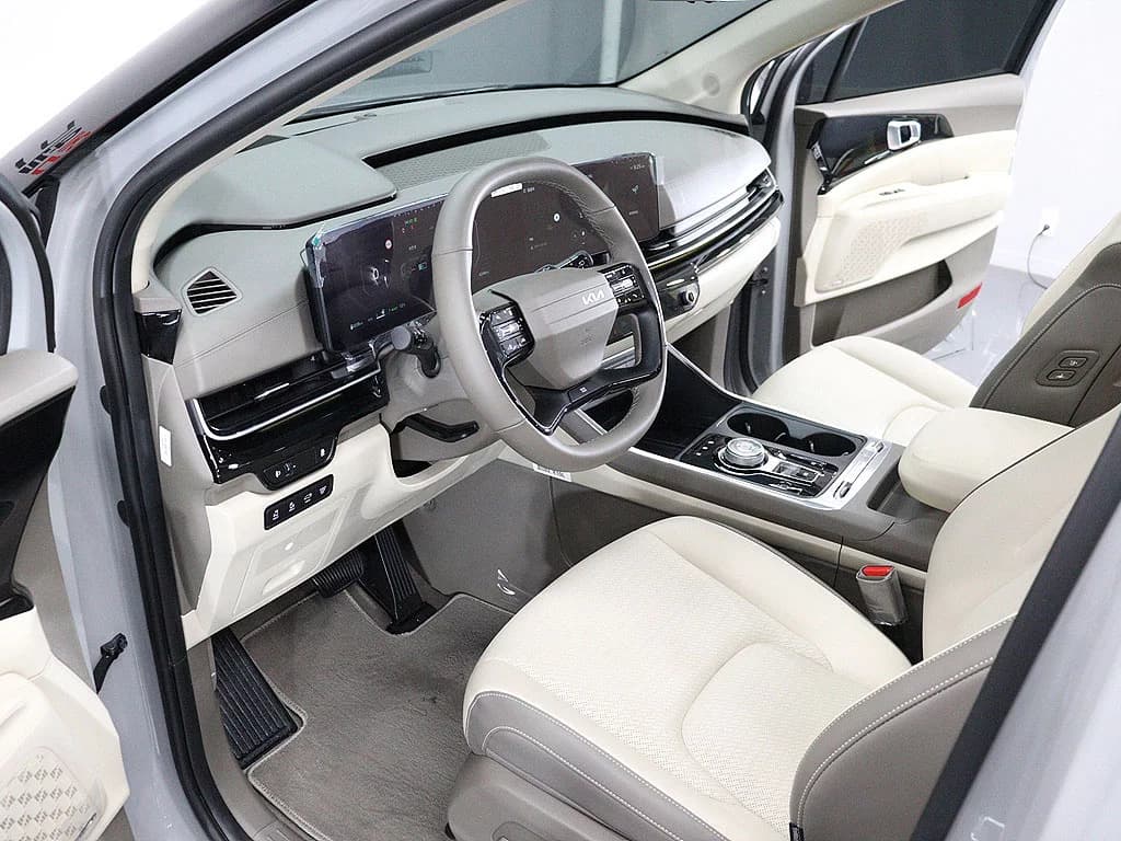 Kia Carnival HEV 9seater Gravity, гибрид, 2025 г. 6328 км. — фото 16