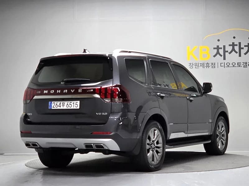 Kia Mohave Diesel 3.0 4WD 5-Seater Masters, 2021 г. 41075 км. — фото 2