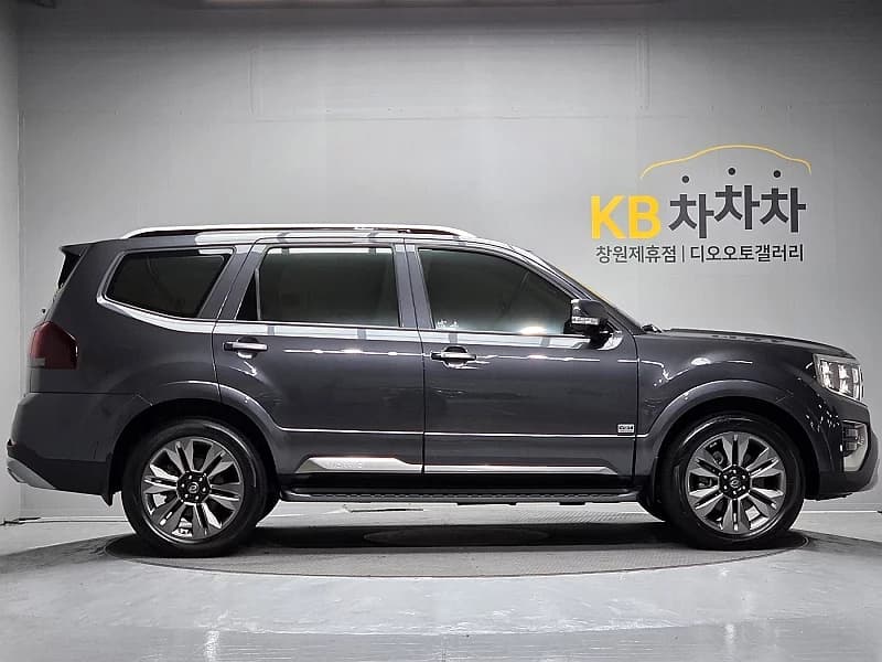 Kia Mohave Diesel 3.0 4WD 5-Seater Masters, 2021 г. 41075 км. — фото 7