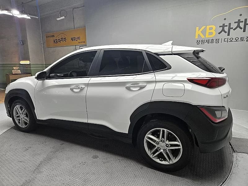 Hyundai Kona Gasoline 1.6 Turbo 2WD Smart, 2022 г. 100250 км. — фото 3