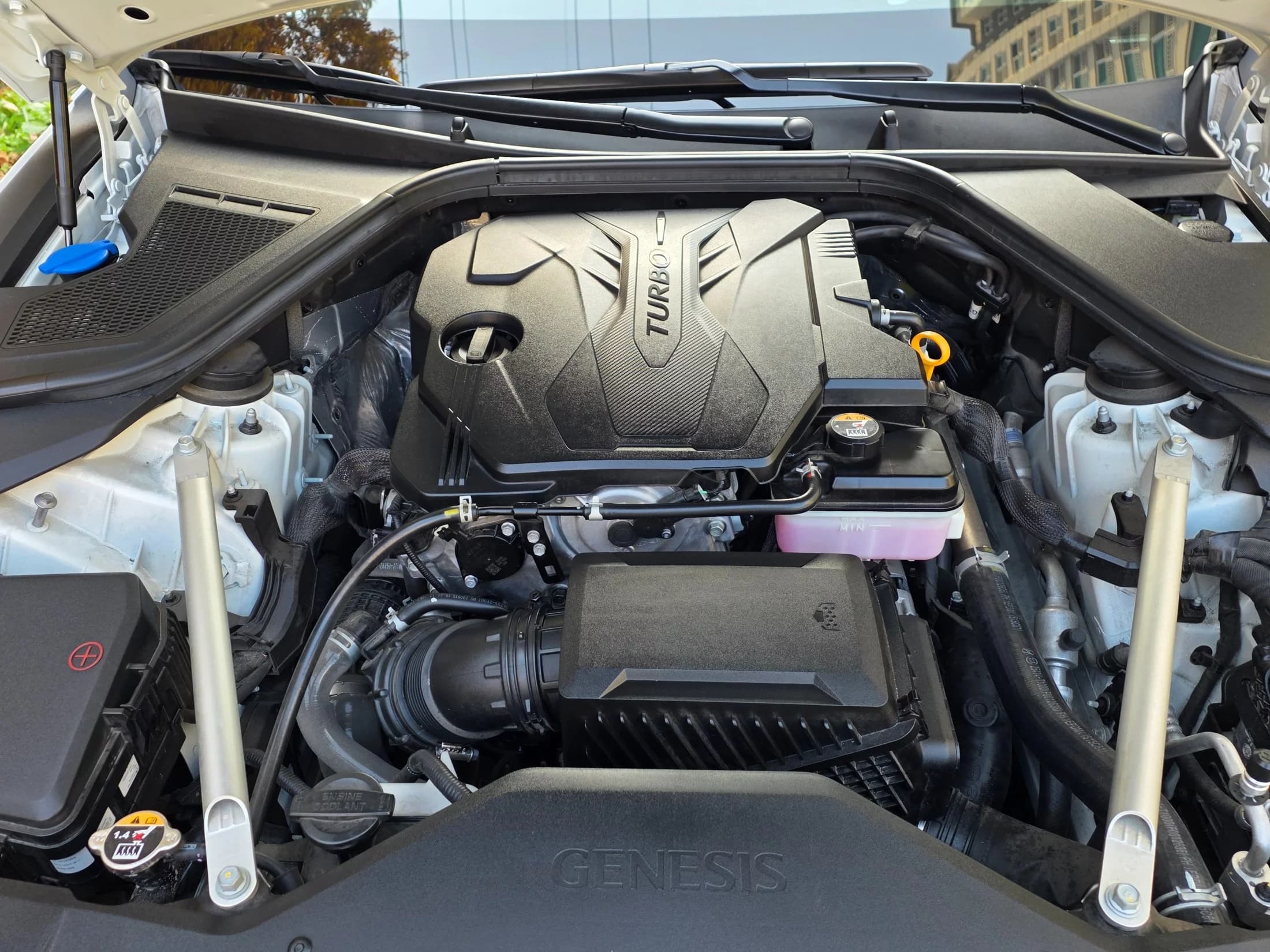 Genesis G80 Gasoline 2.5 Turbo 2WD, 2023 г. 33118 км. — фото 17