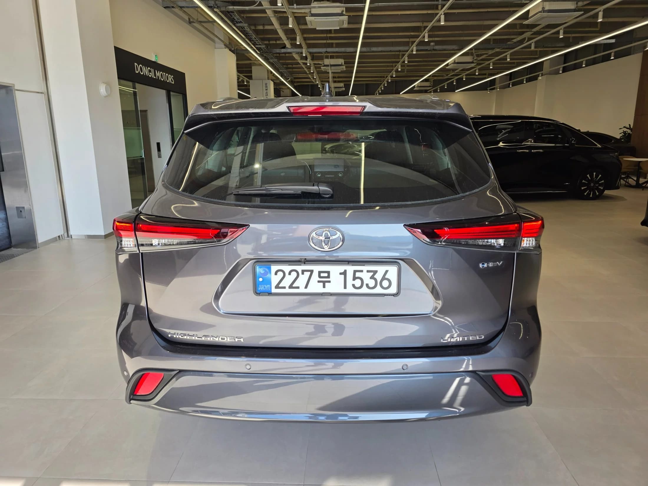 Toyota HIGHLANDER 2.5 4WD Limited, гибрид, 2025 г. 4653 км. — фото 4