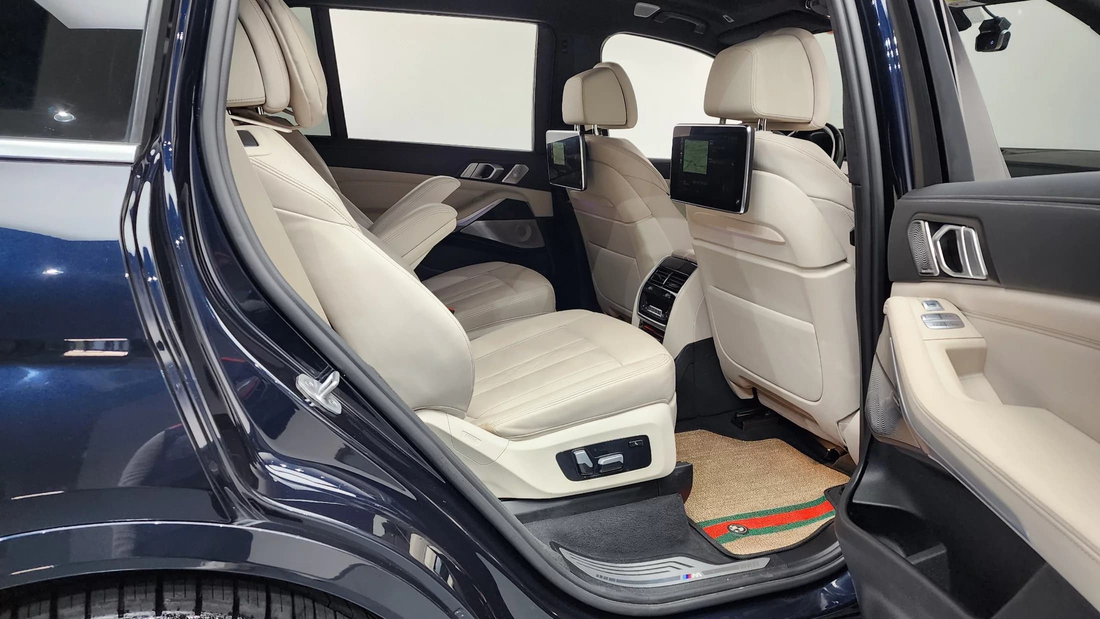 BMW X7 xDrive 40i M Sport 6STR, 2022 г. 72414 км. — фото 12