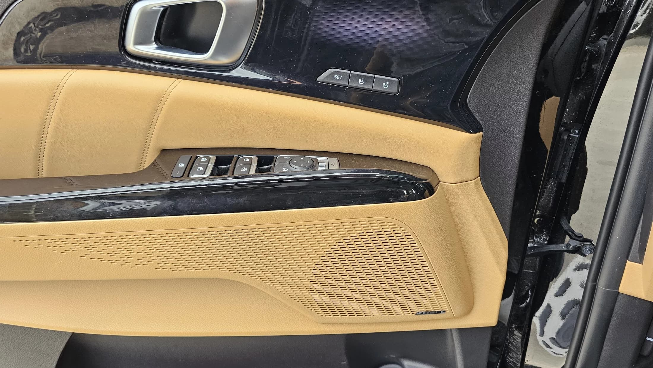 Kia Carnival 7-Seater Signature, 2021 г. 68989 км. — фото 14