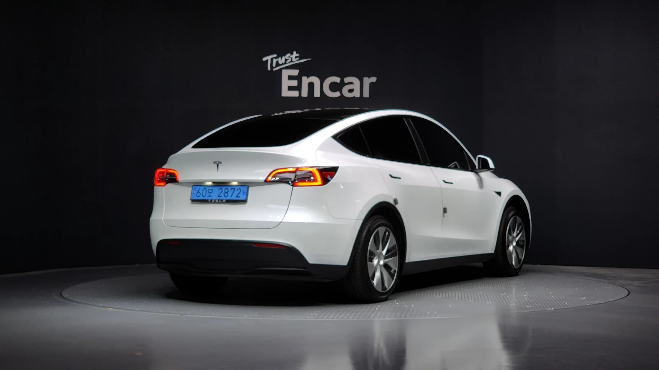 Tesla Model Y Standard Range, электромобиль, 2021 г. 90175 км. — фото 2