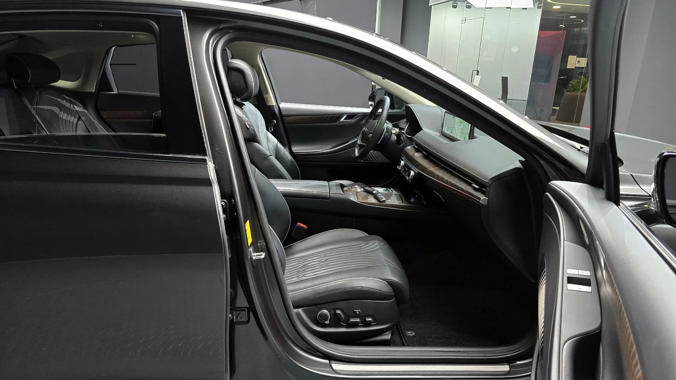 Genesis G80 Gasoline 3.5 Turbo AWD, 2021 г. 59432 км. — фото 10