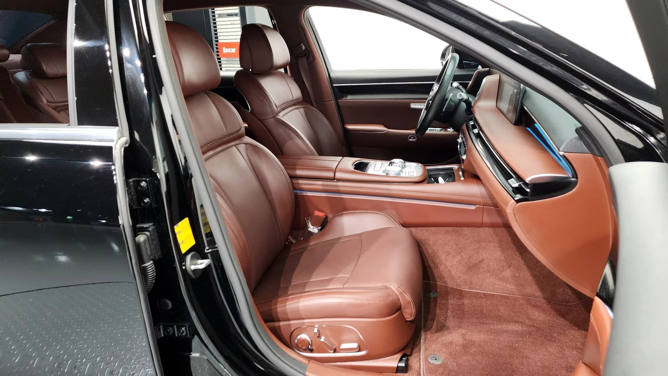 Genesis G90 Gasoline 3.5 Turbo AWD, 2022 г. 60902 км. — фото 11
