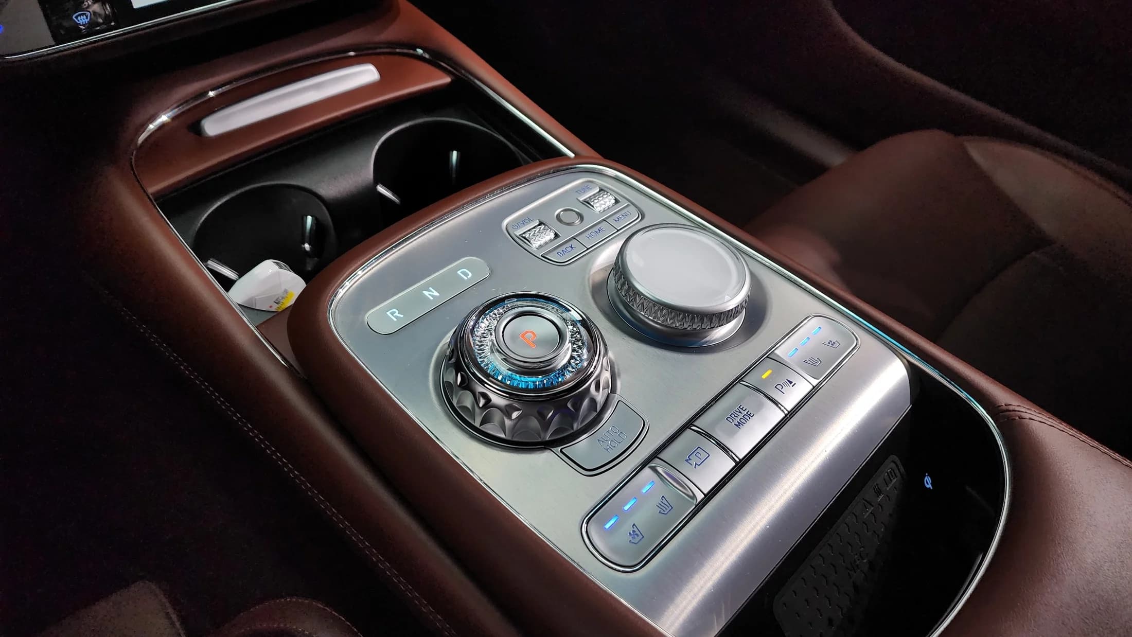 Genesis G90 Gasoline 3.5 Turbo AWD, 2022 г. 60902 км. — фото 9